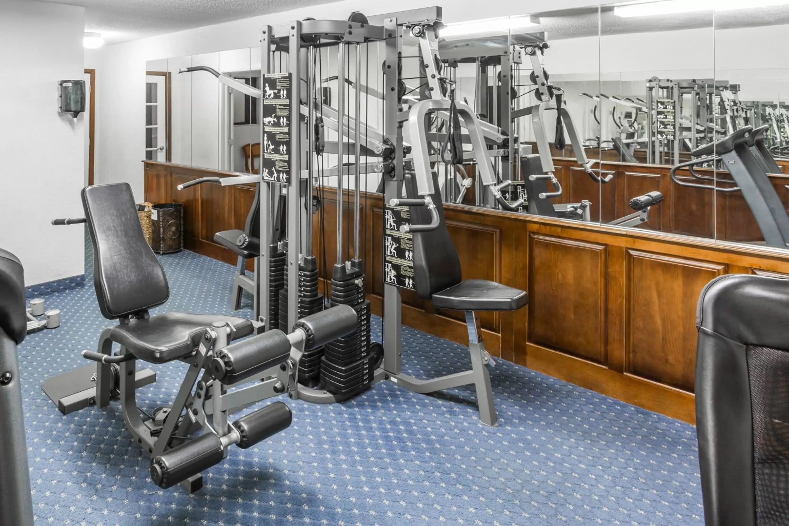 Fitness centre/facilities in Baymont by Wyndham Greensboro/Coliseum