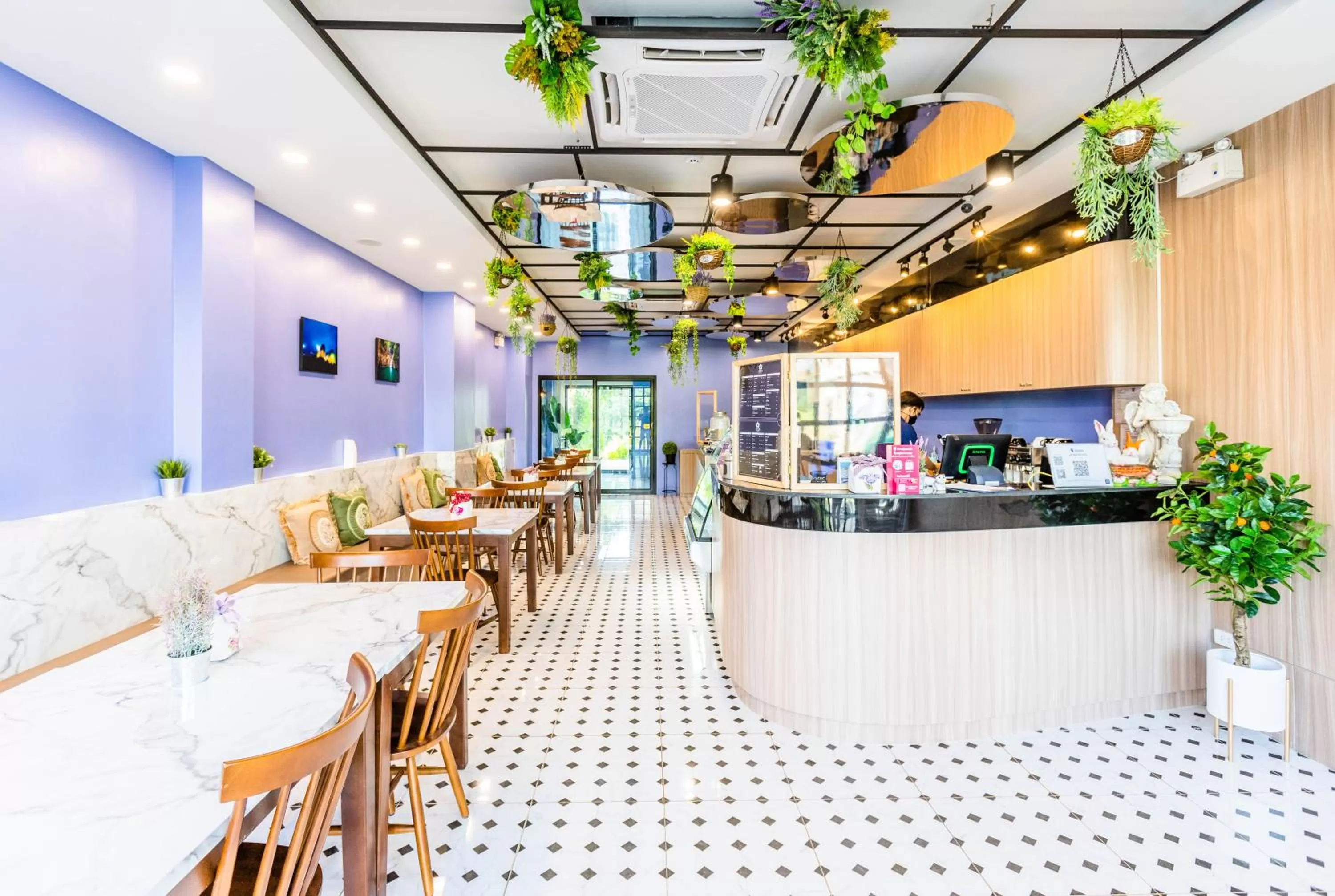 Restaurant/places to eat in USABAI Riverside Boutique Hotel