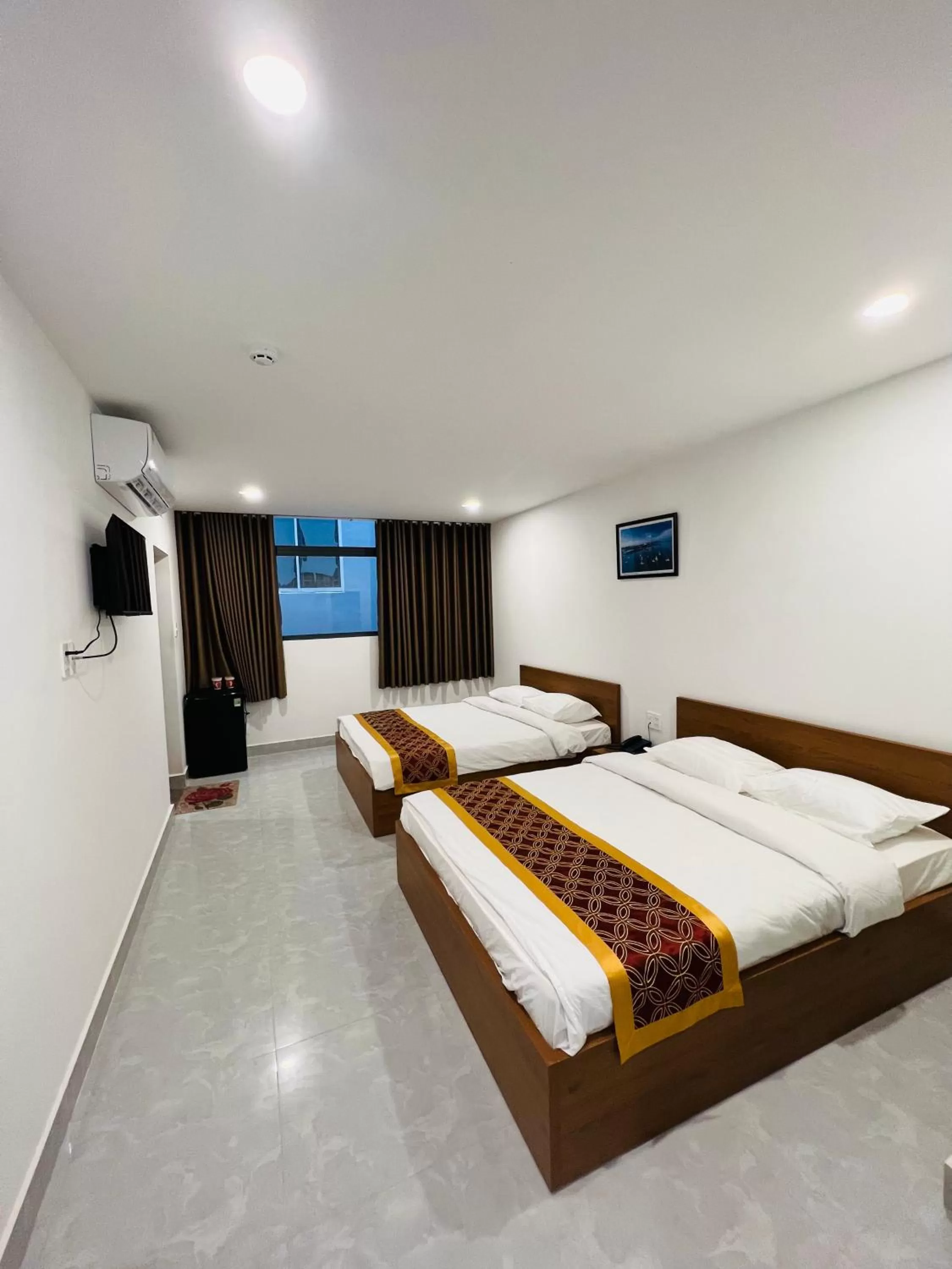 Communal lounge/ TV room, Bed in Tuyết Nhi