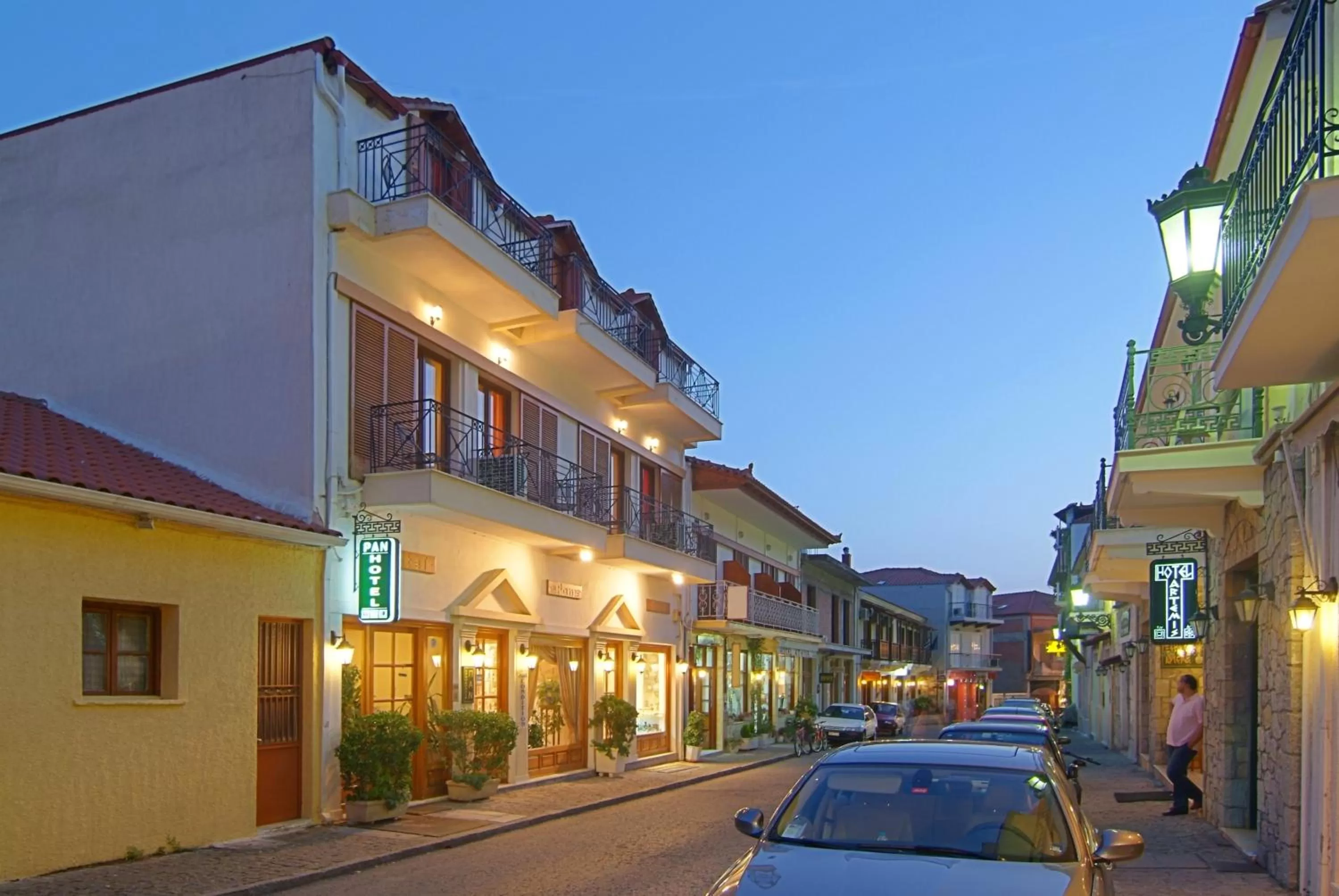 Facade/entrance in Pan Hotel