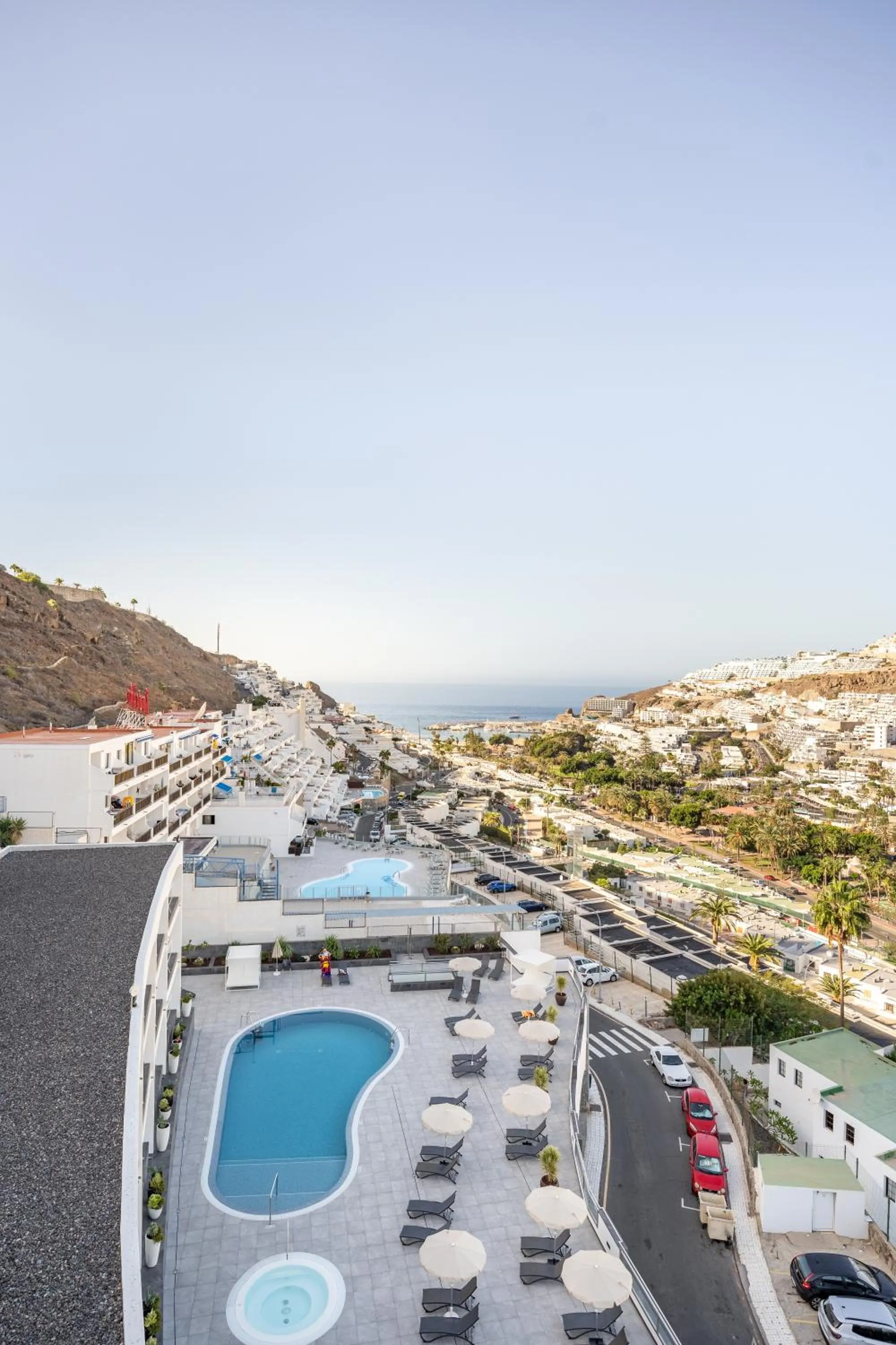 Property building in Apartamentos Cabau Altair