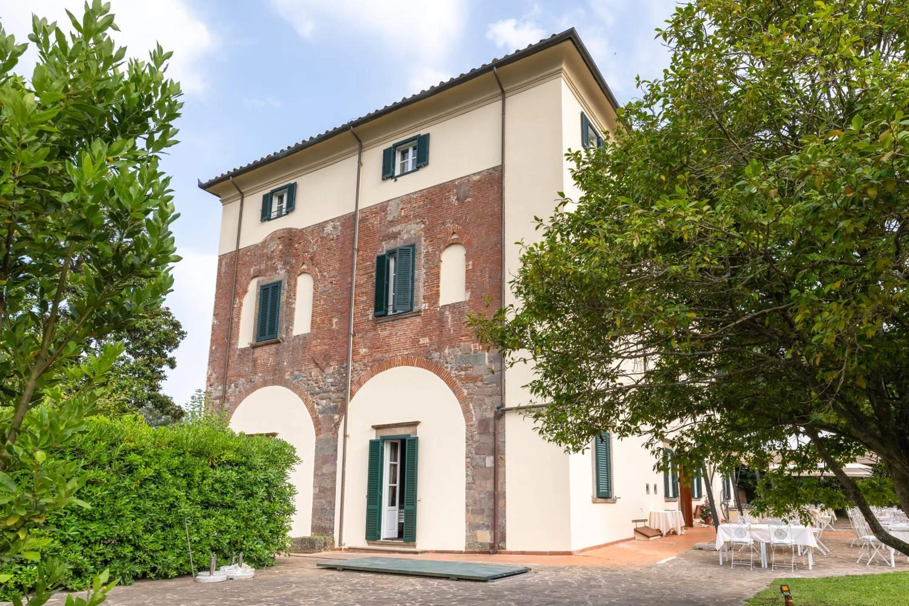 Property building in Hotel Villa San Michele