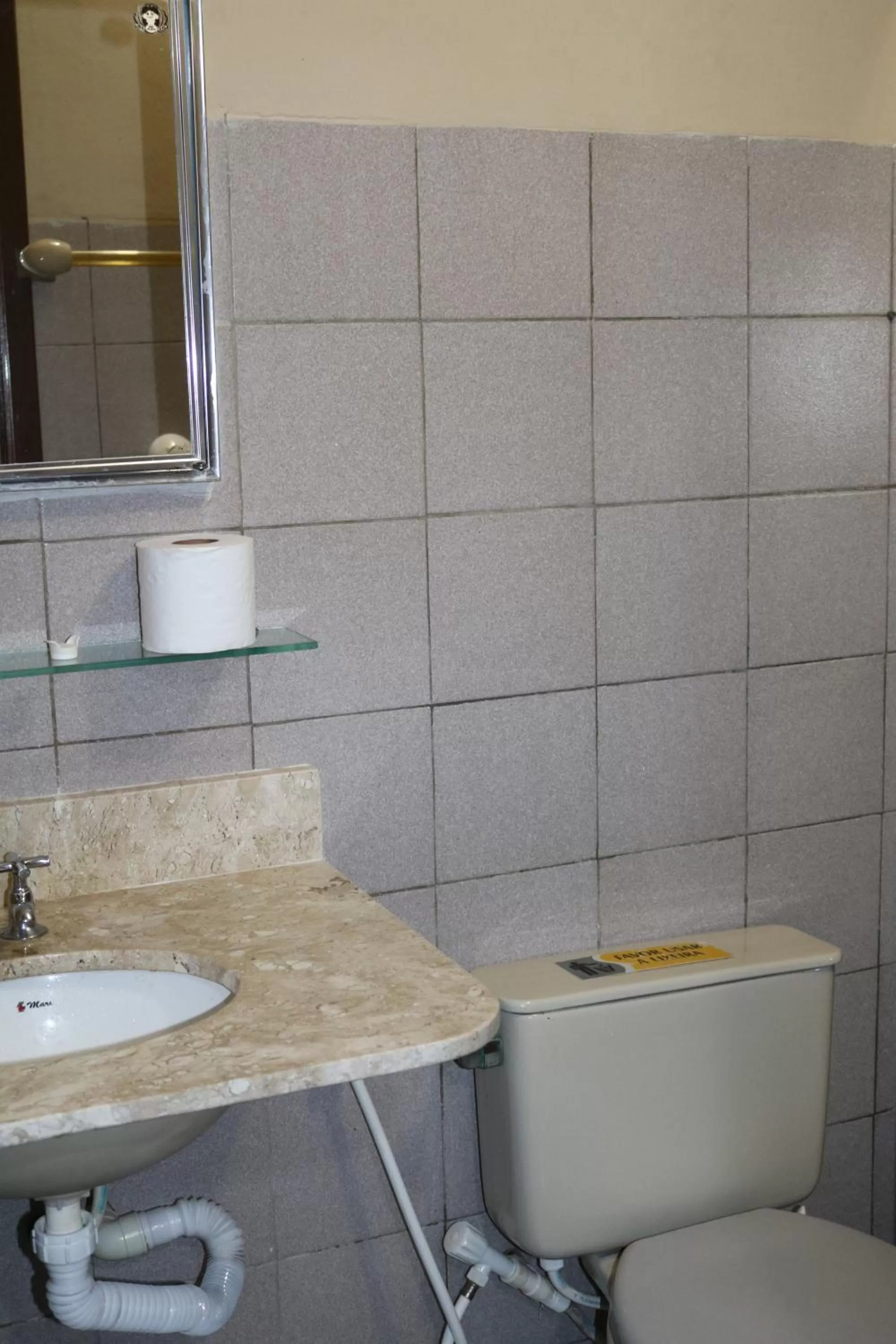 Toilet in Pousada Flor Dália