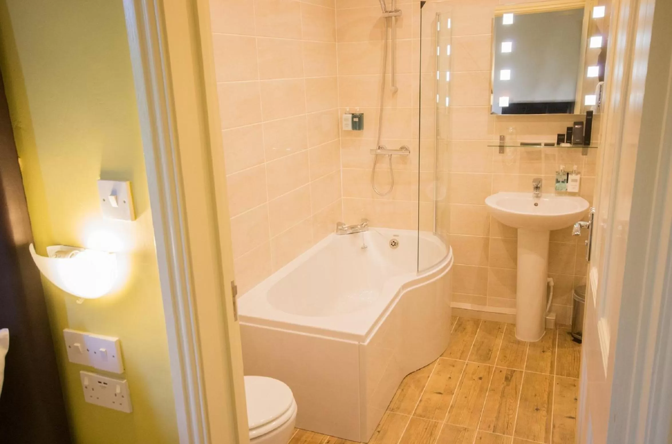 Bathroom in Wakefield Limes Lodge