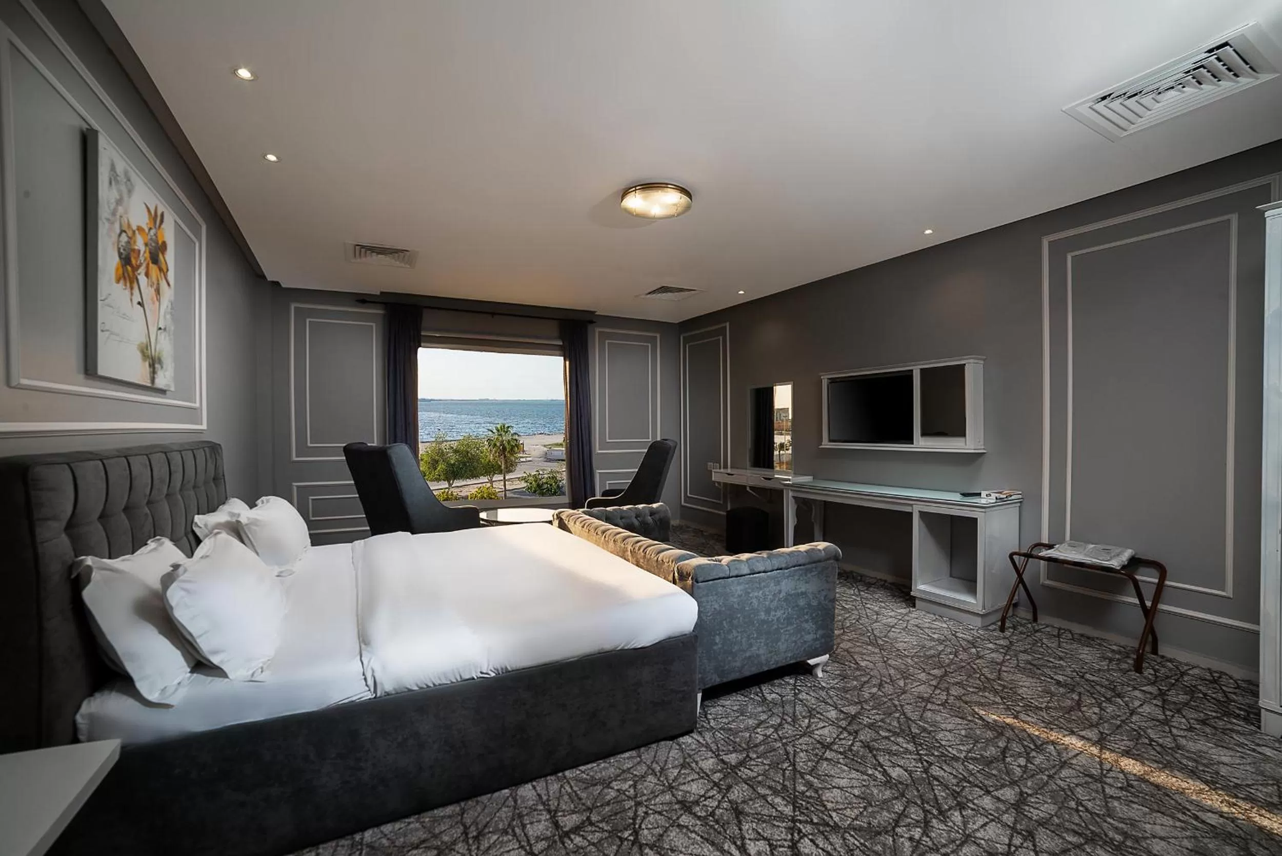 Golden Garden Al Corniche