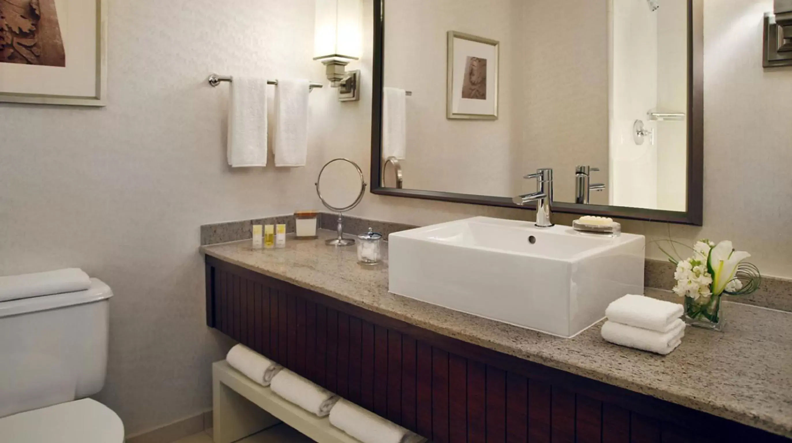 Junior Suite with Two Double Beds in Hyatt Regency Saint Louis at The Arch Junior Suite with Two Double Beds in Hyatt Regency Saint Louis at The Arch