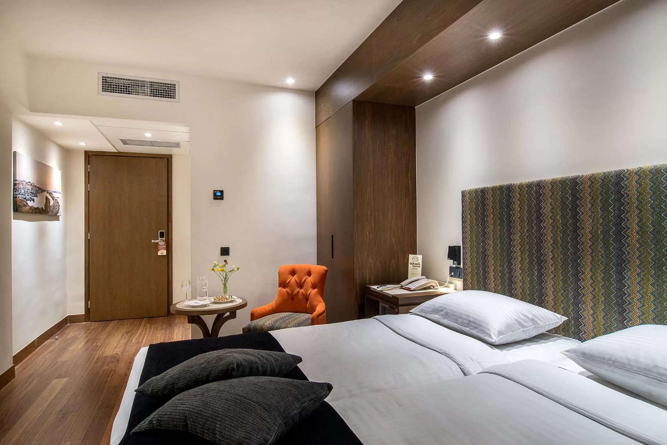 Photo of the whole room, Bed in Civitel Akali Hotel