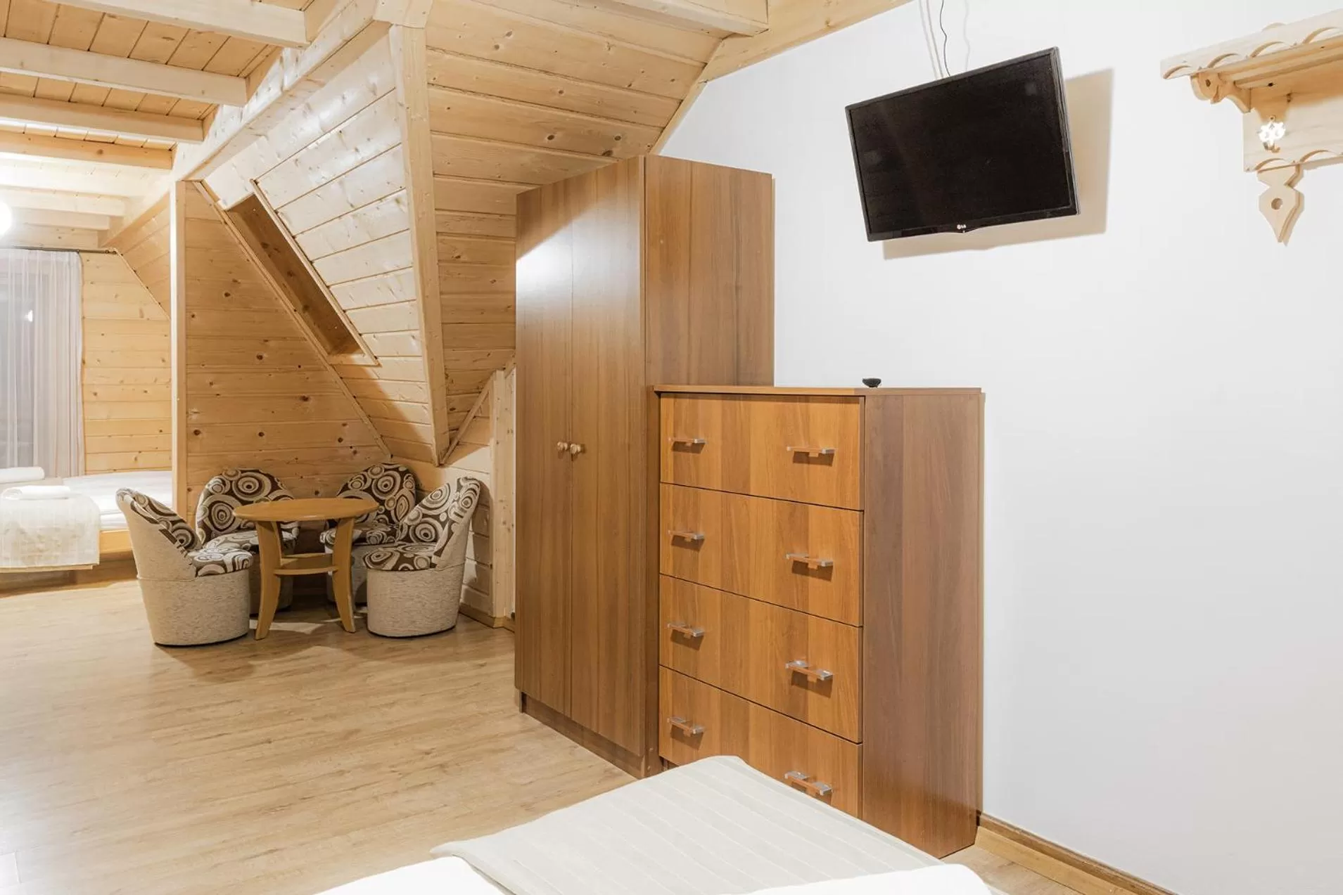 Seating area, TV/Entertainment Center in Chata u Bronka