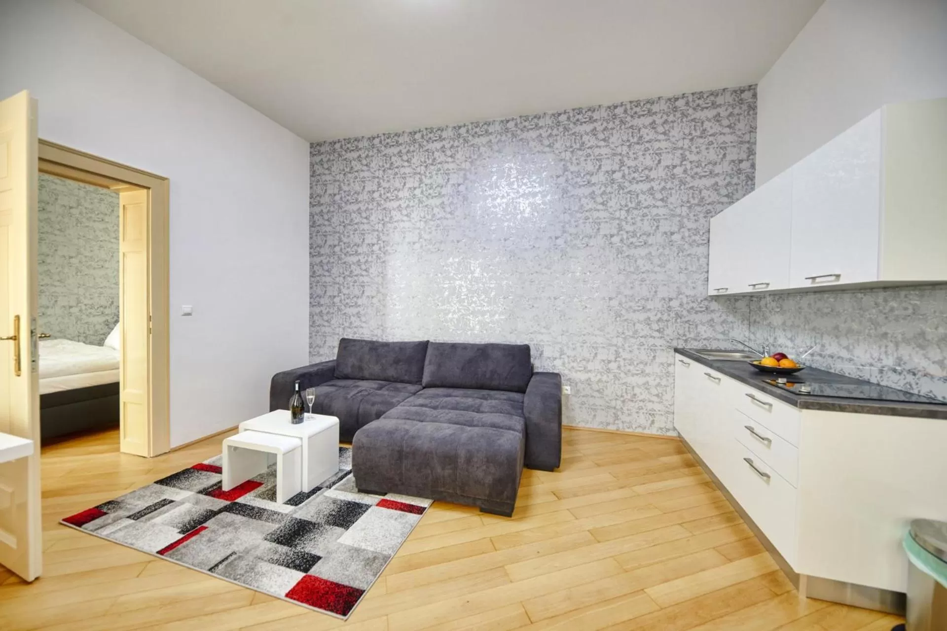 Kitchen or kitchenette in Aapartamentoos