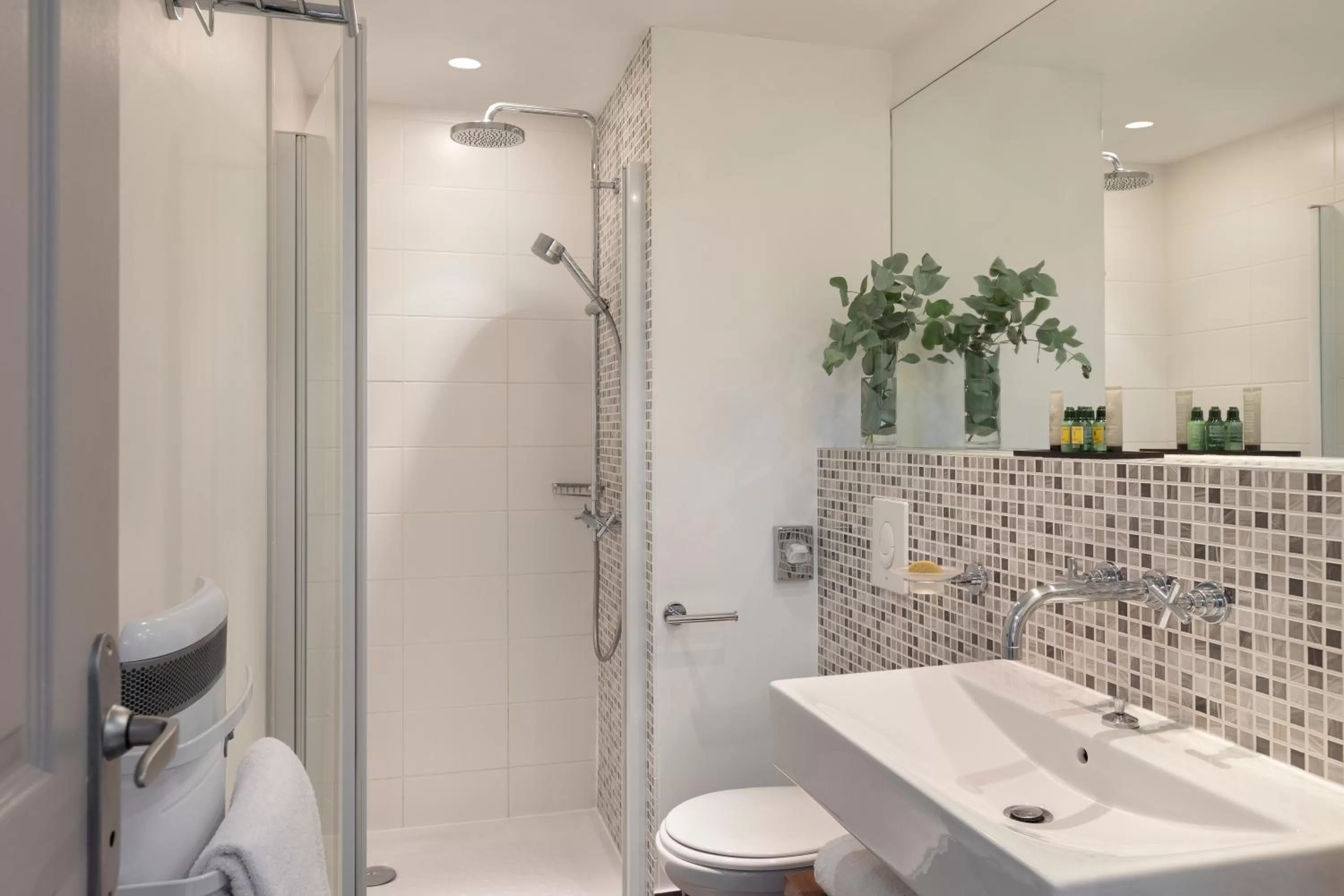 Bathroom in Château Belmont Tours by The Crest Collection