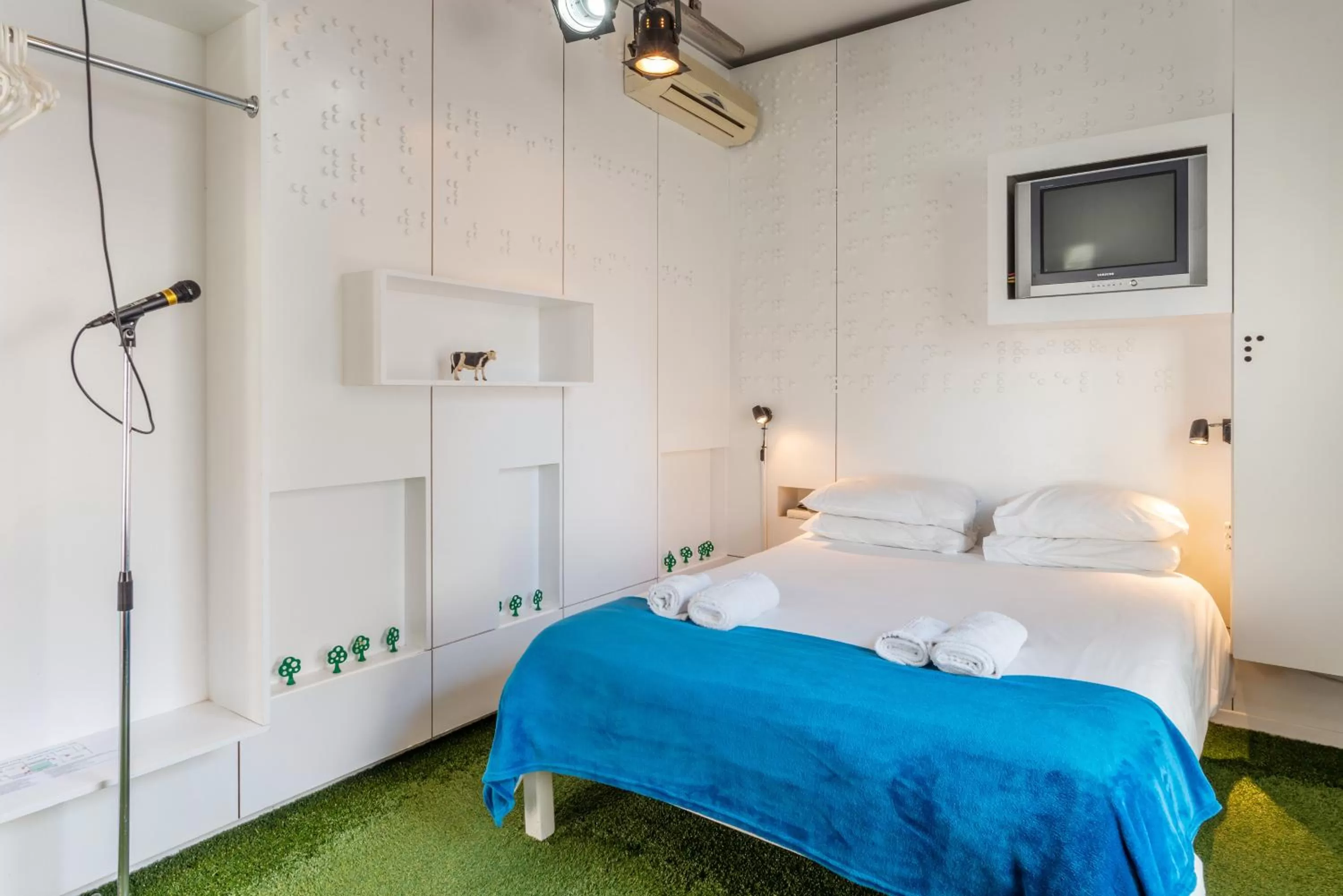 Bedroom, Bed in Daddy Long Legs Art Hotel