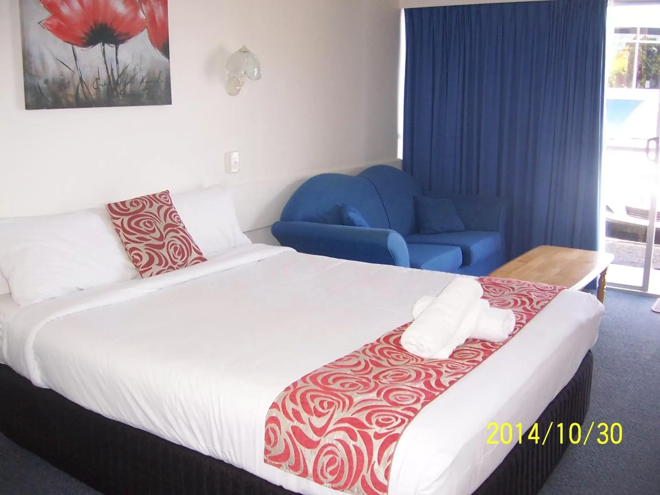 Deluxe Queen Room in Aspley Motor Inn Deluxe Queen Room in Aspley Motor Inn