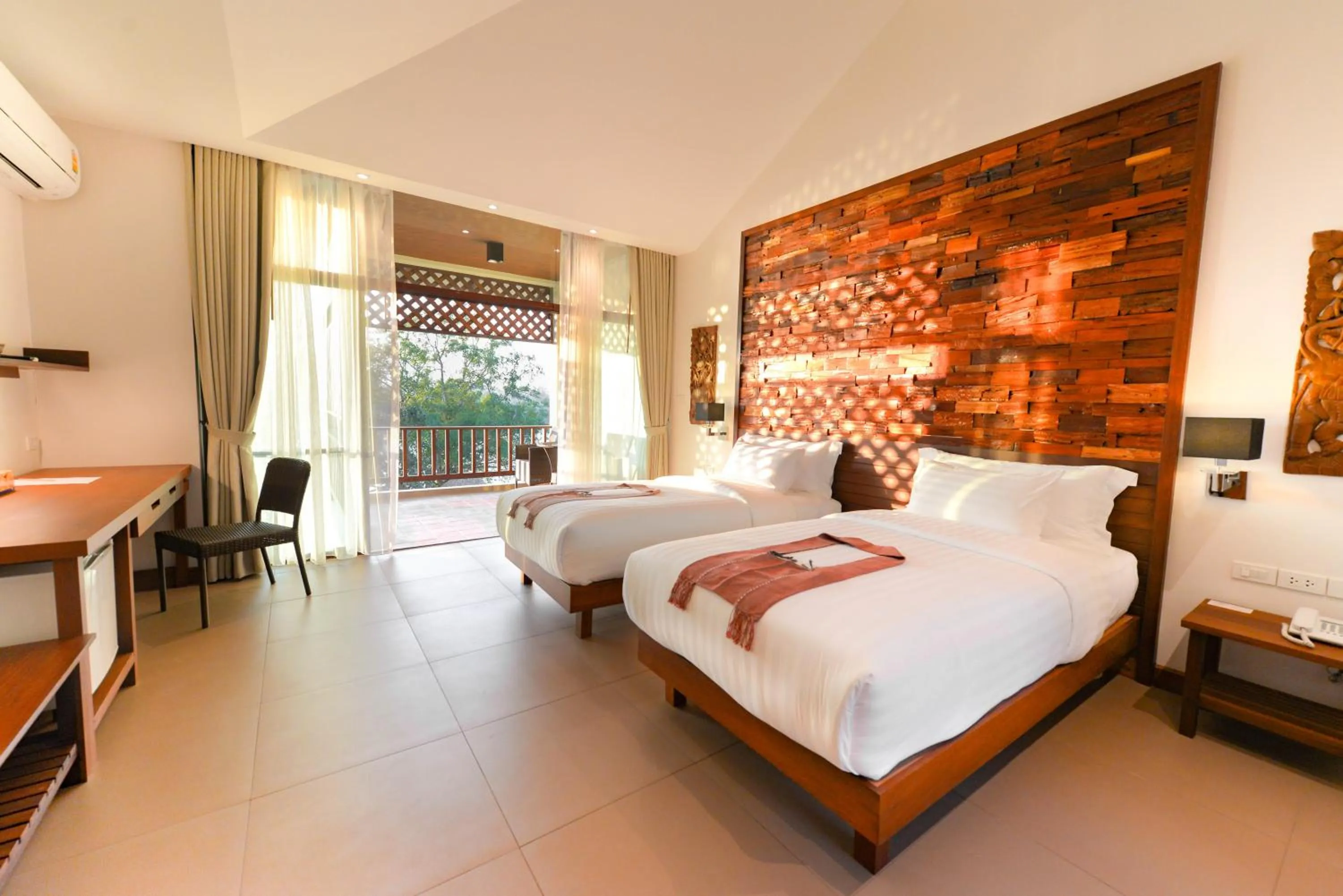 Deluxe Twin Room in Bansaeo Garden and Resort
