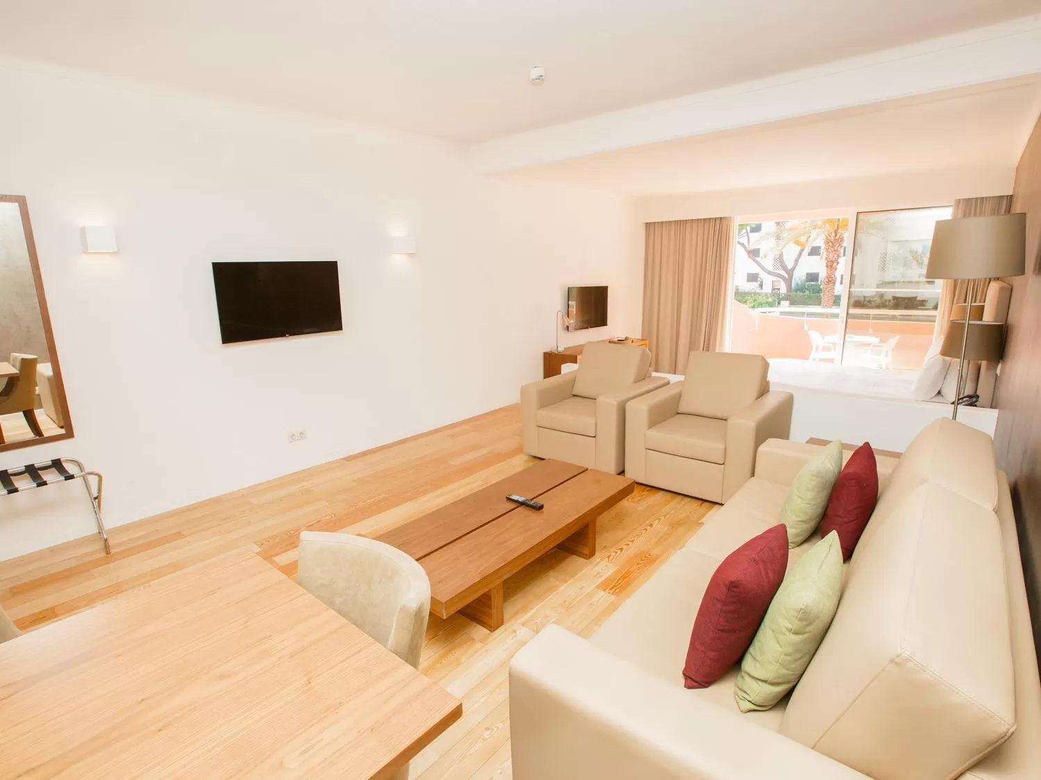 Property building, Bed in Vilamoura Garden Hotel