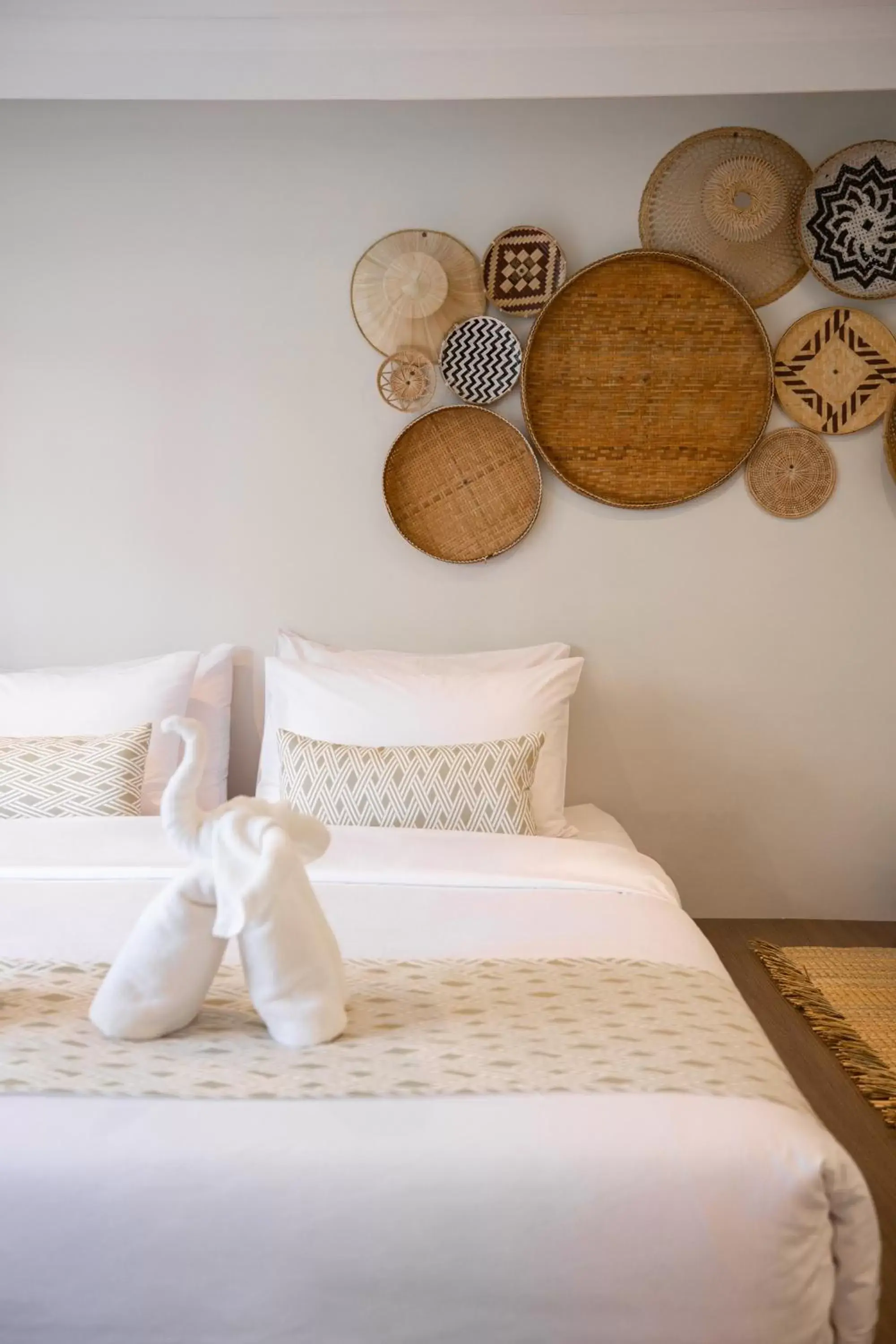 Local Thai Double Room with Balcony in VAYNA Boutique Koh Chang Local Thai Double Room with Balcony in VAYNA Boutique Koh Chang