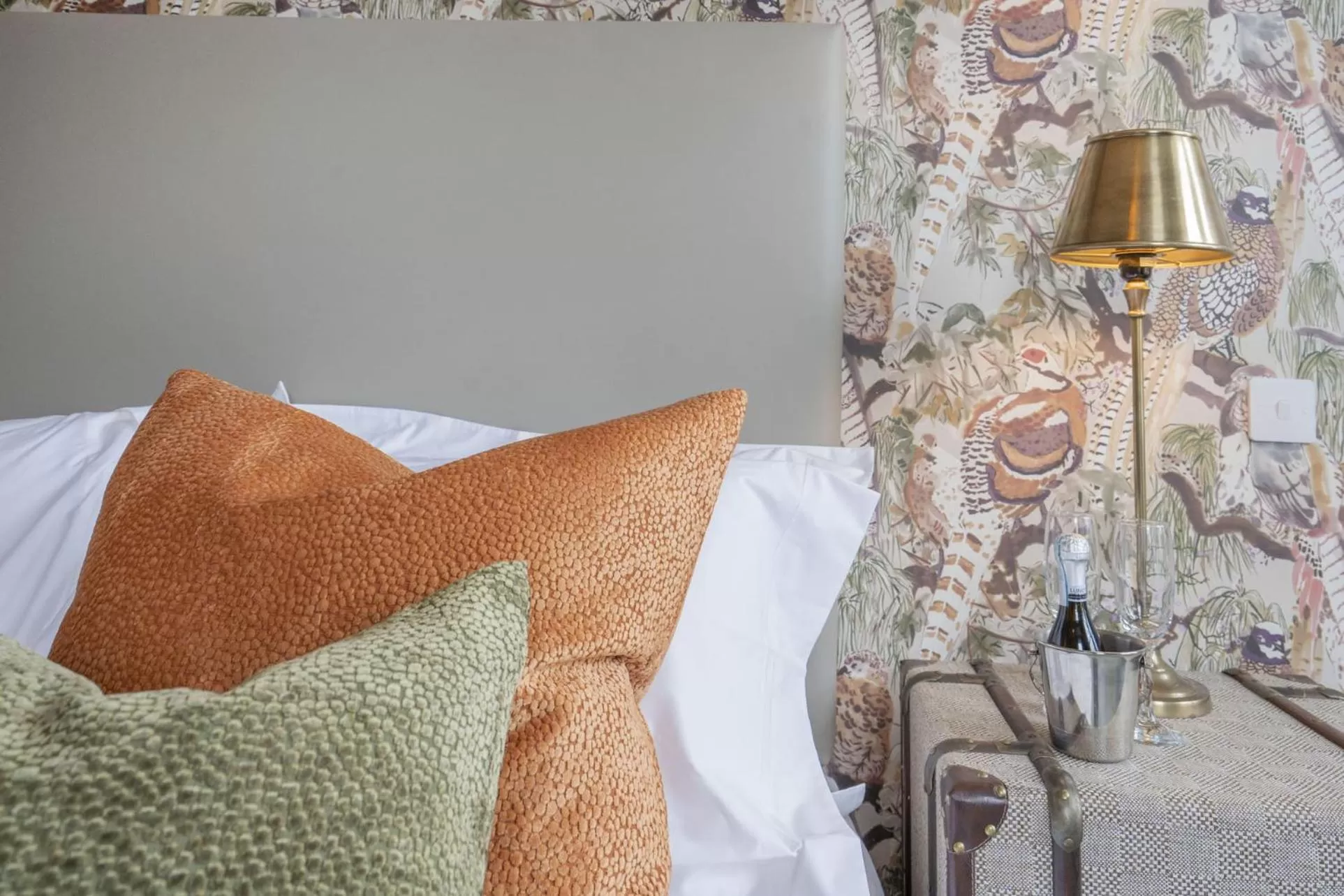 Bedroom, Bed in The Woodside