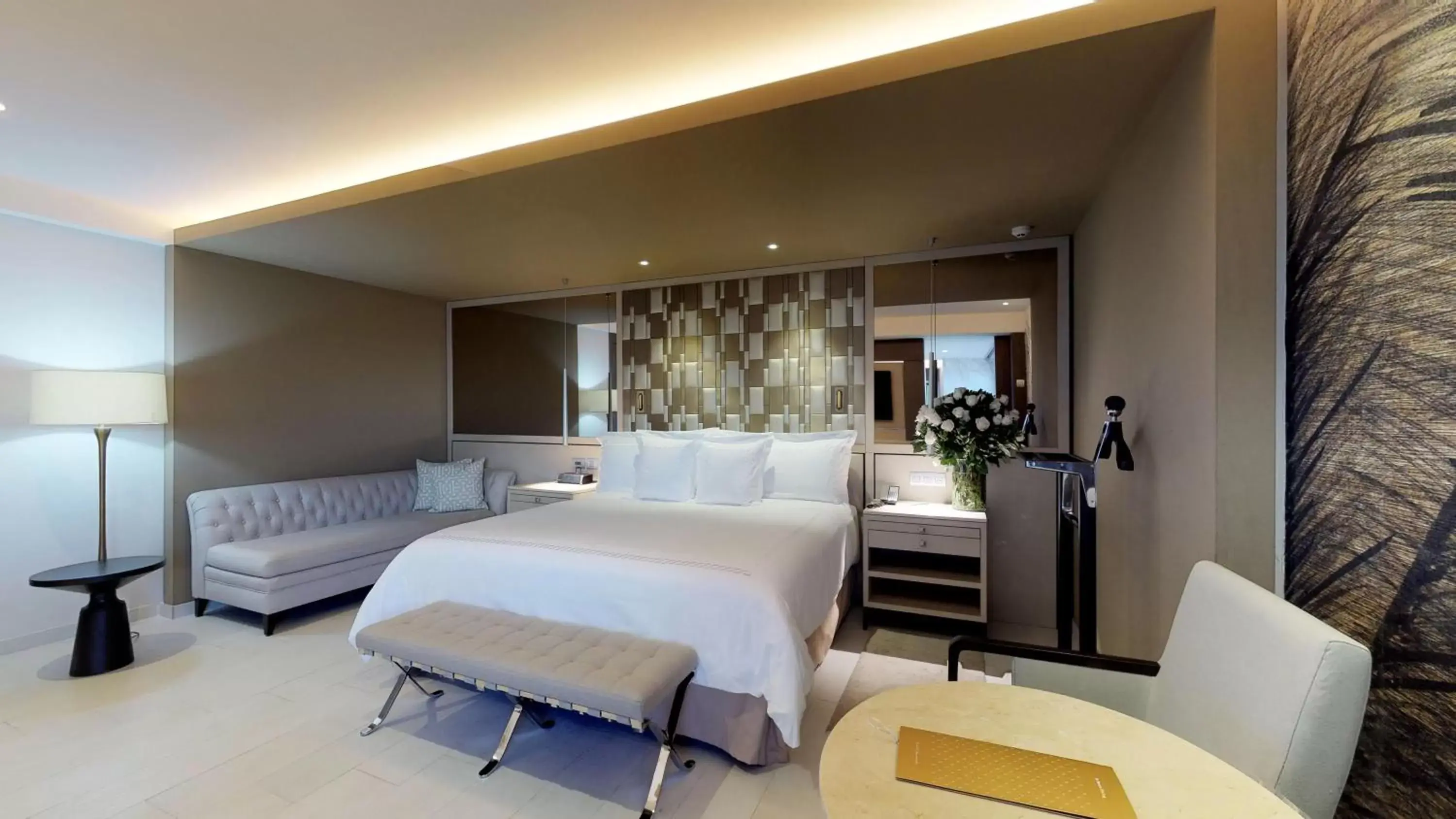 Ambassador Royal Junior Suite in El Embajador, a Royal Hideaway Hotel Ambassador Royal Junior Suite in El Embajador, a Royal Hideaway Hotel