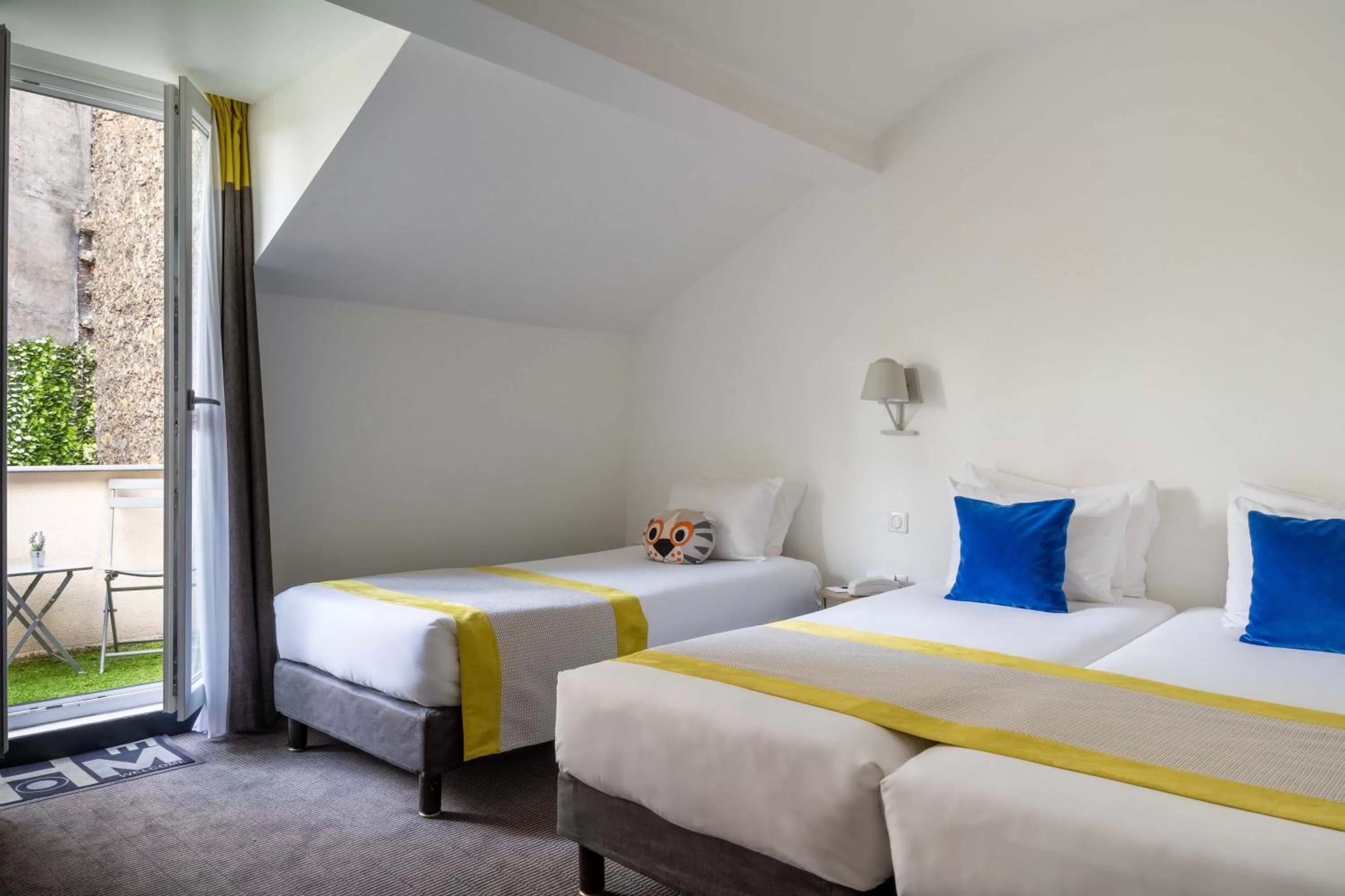 Bedroom, Bed in Hotel George - Astotel