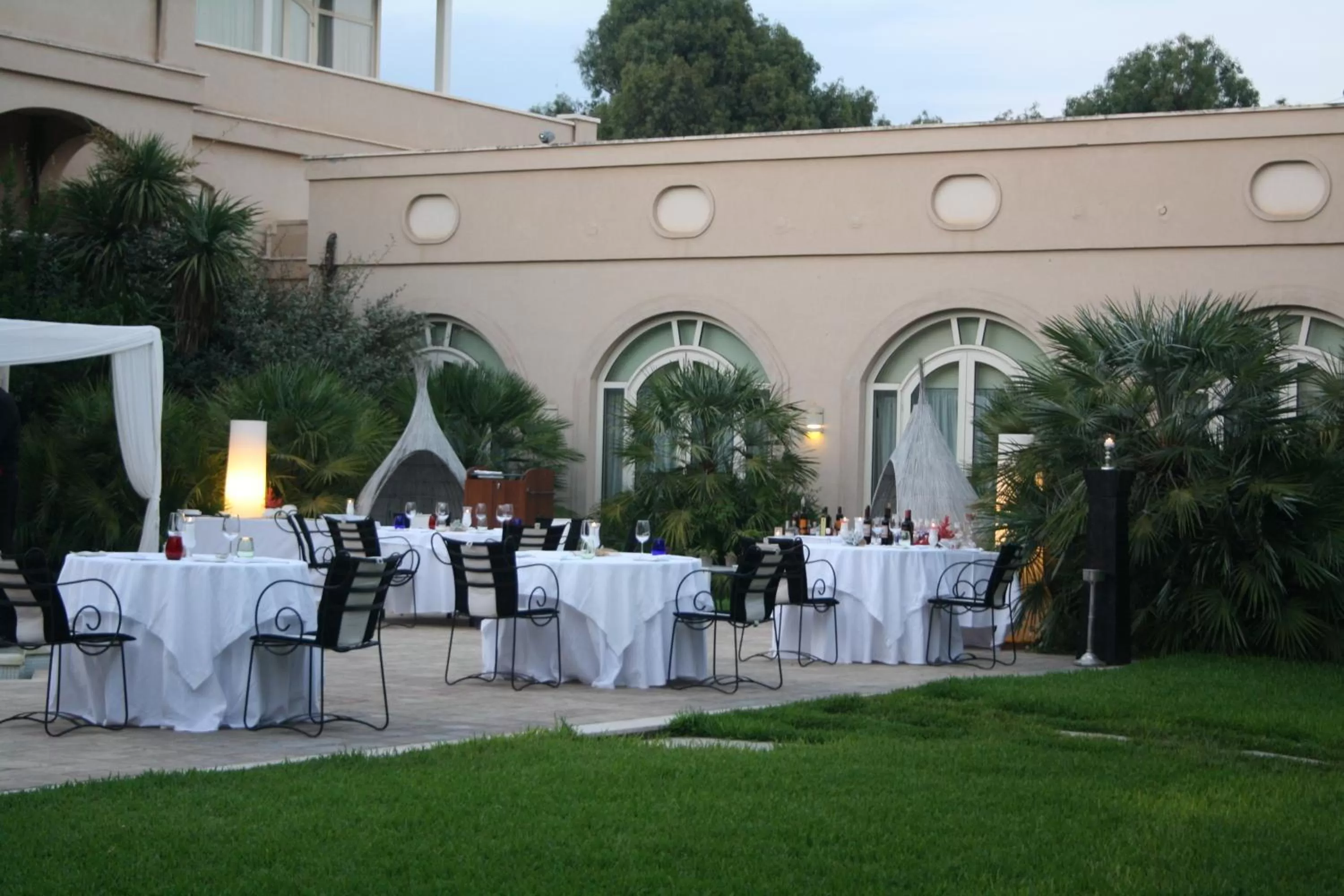 Garden in Romano Palace Luxury Hotel