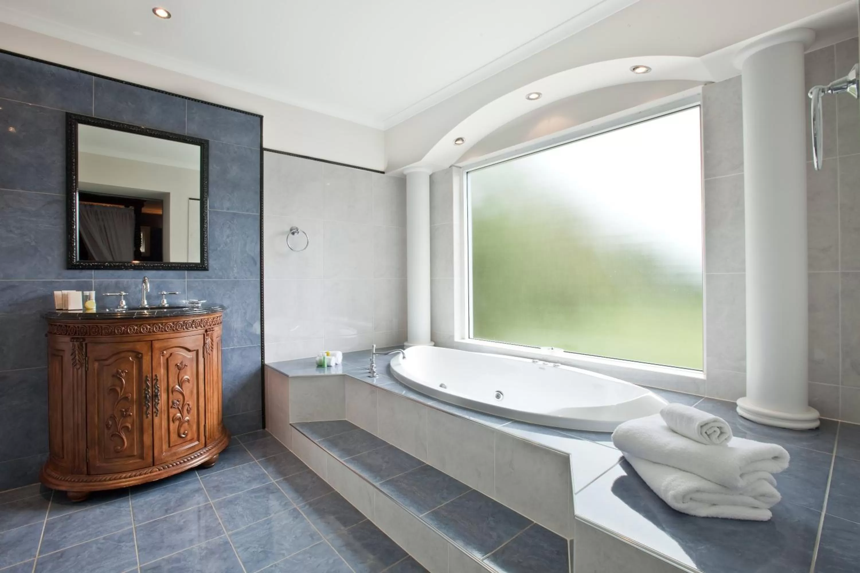 The Castle on Tamborine