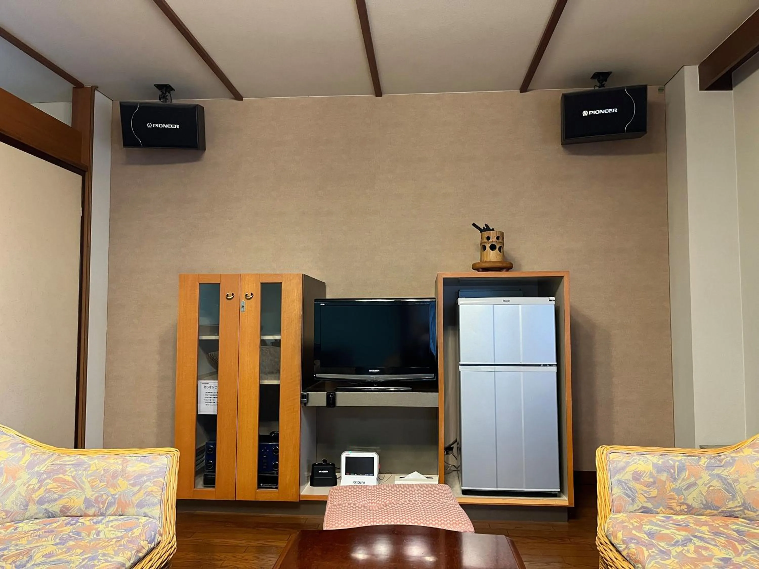 Karaoke in Hotel Laforet Shuzenji