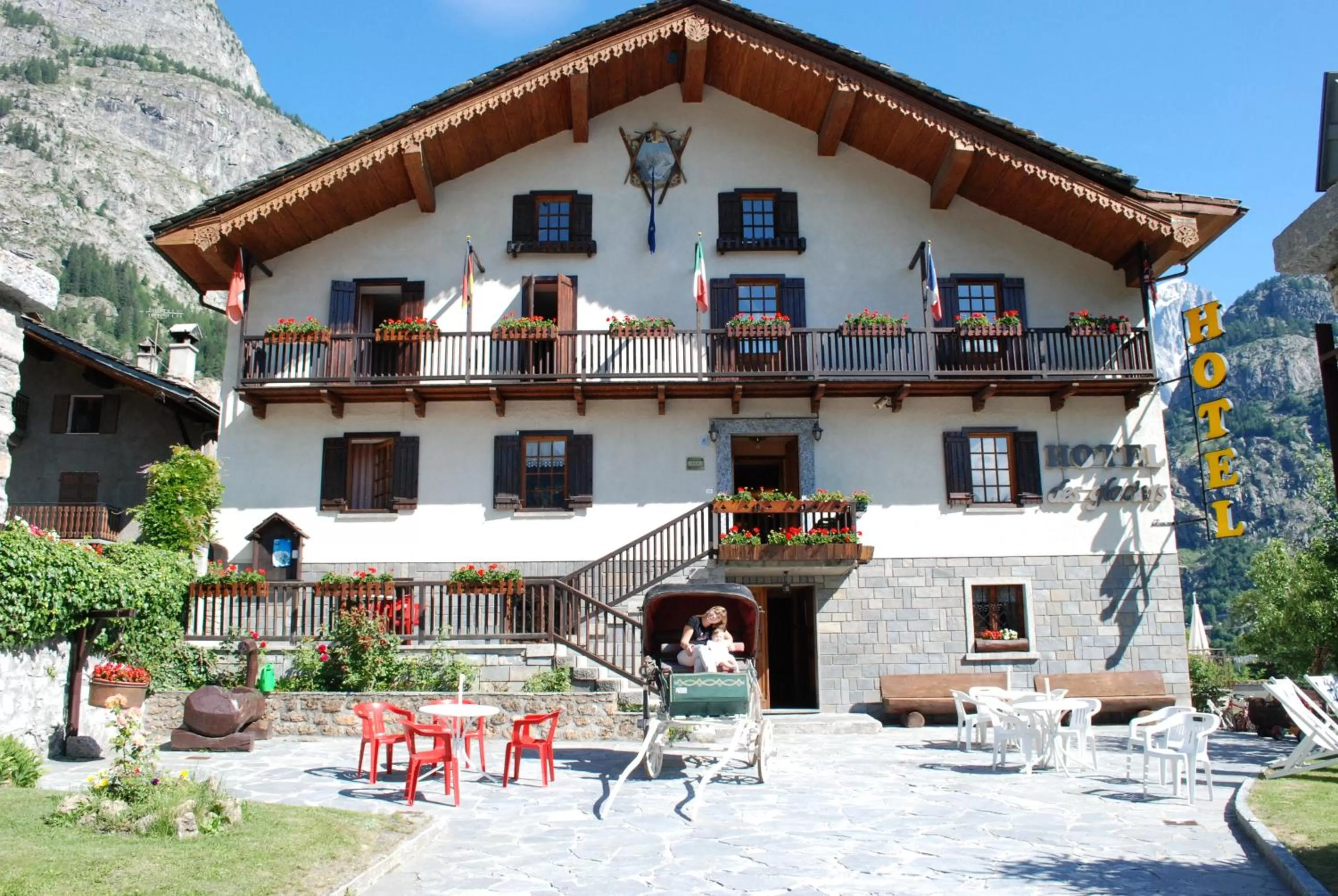 Property building in Hotel Des Glaciers