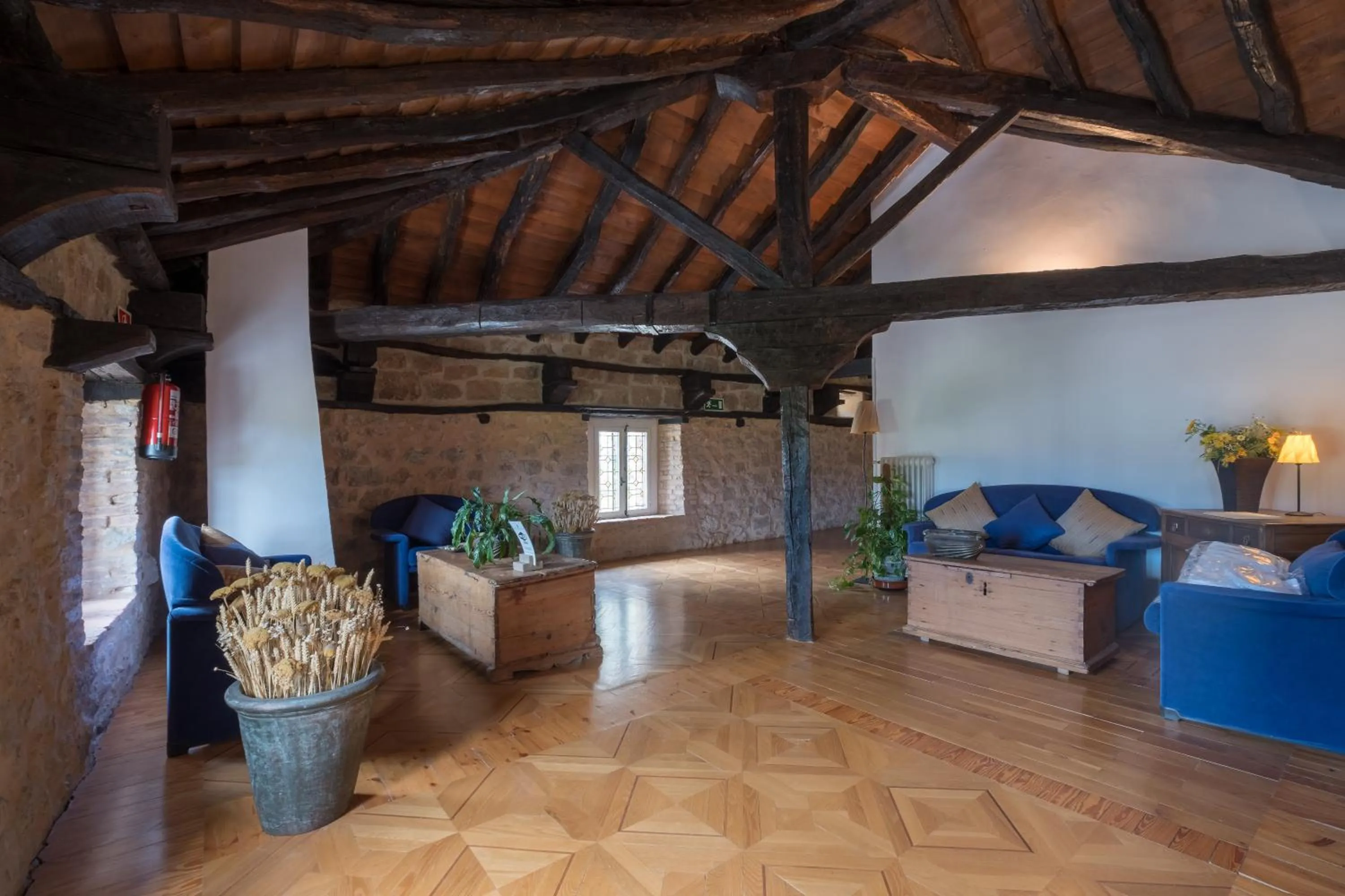 Living room in Hotel Posada Santa Maria la Real