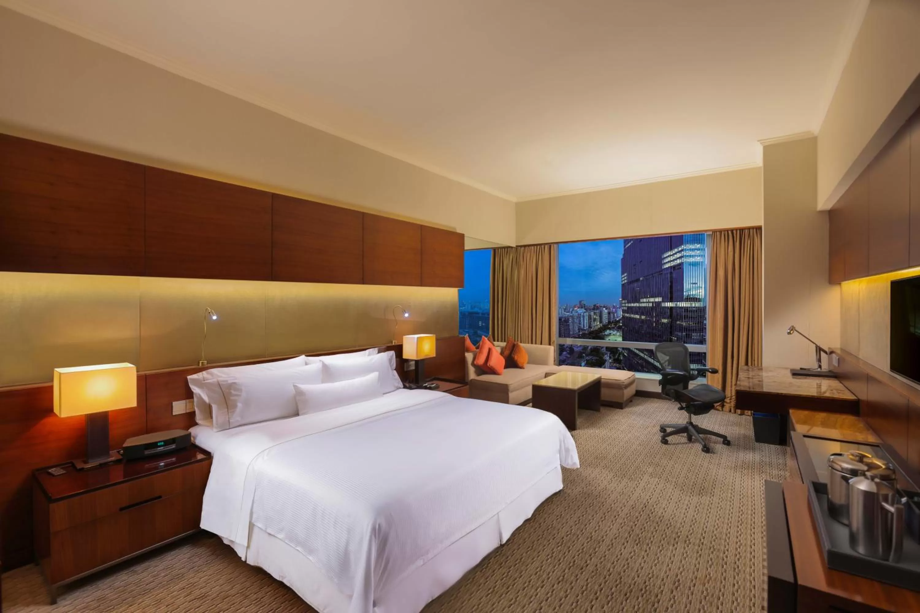 Photo of the whole room, Bed in The Westin Guangzhou