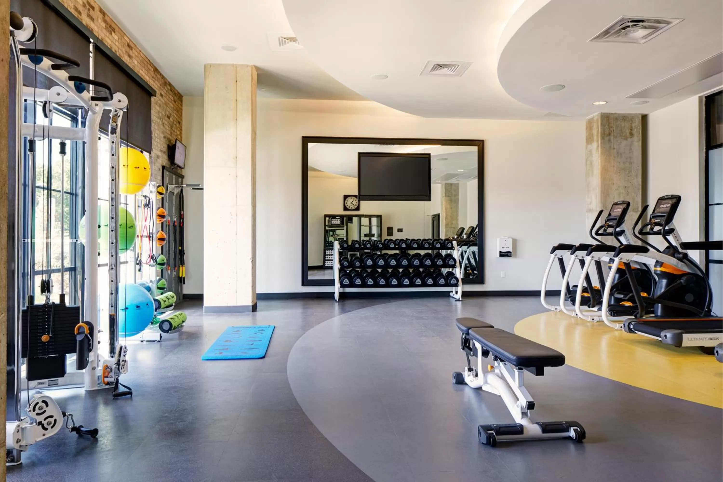 Fitness centre/facilities in Archer Hotel Florham Park