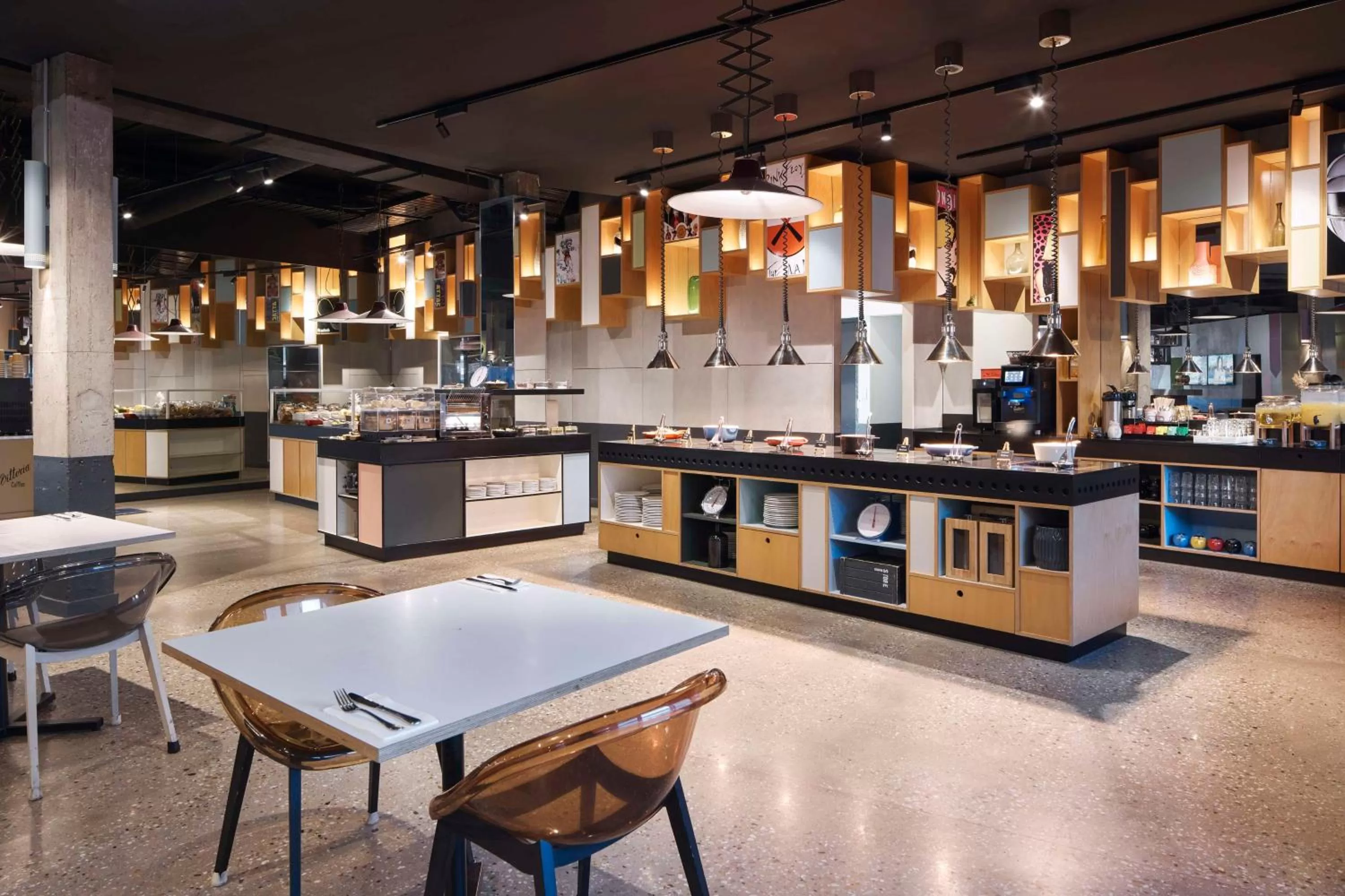 Restaurant/places to eat in Atura Albury