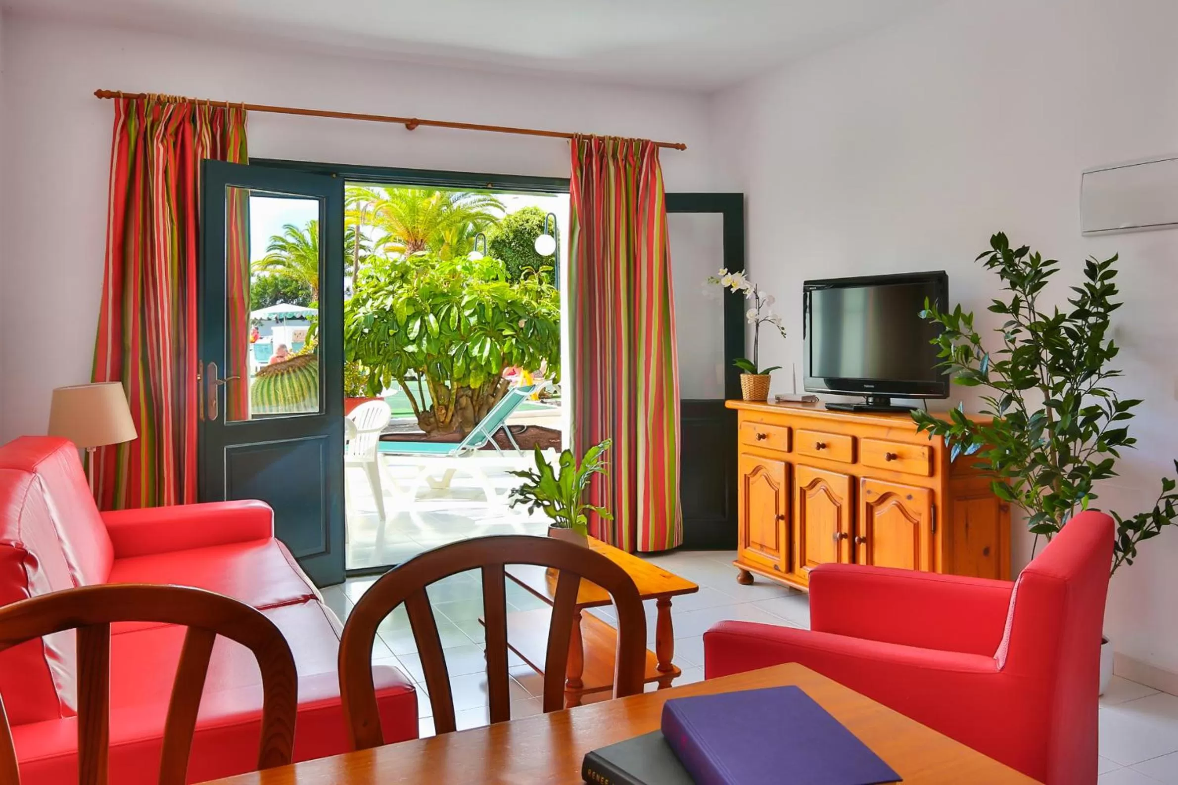 Living room in Nazaret Sol