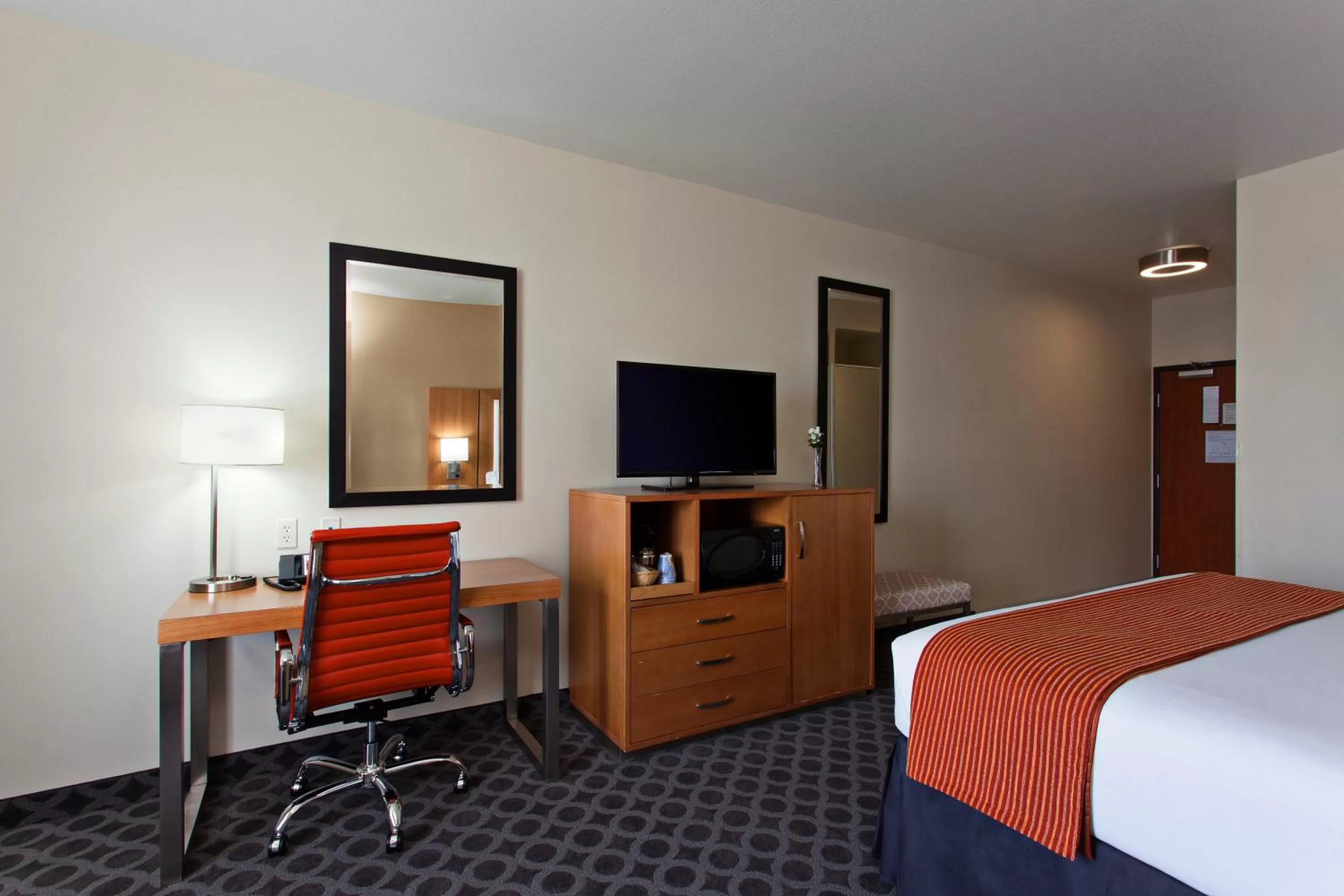 Photo of the whole room in Holiday Inn Express North Hollywood - Burbank Area, an IHG Hotel
