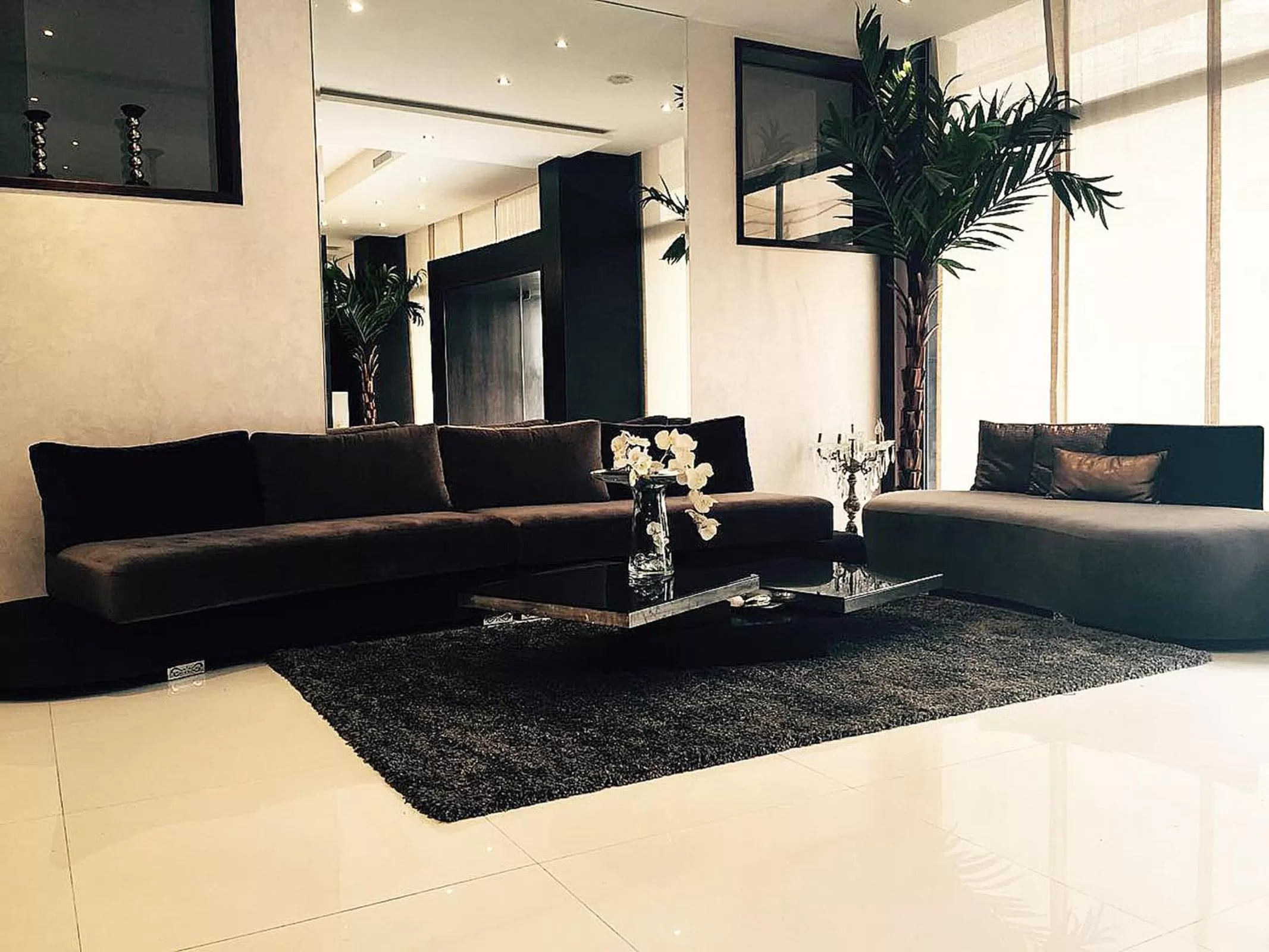 Lobby or reception in The Seven Hotel