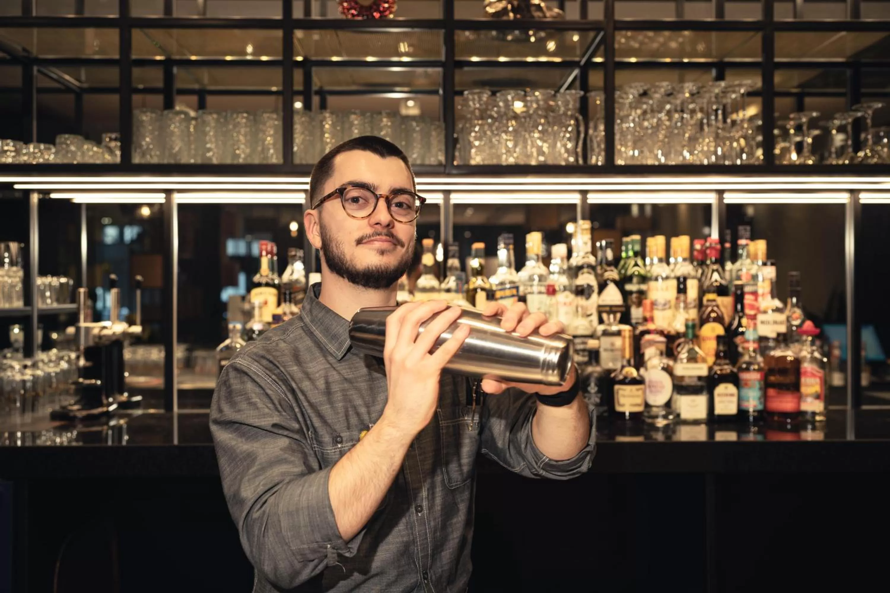 Restaurant/places to eat in voco Dusseldorf Seestern by IHG