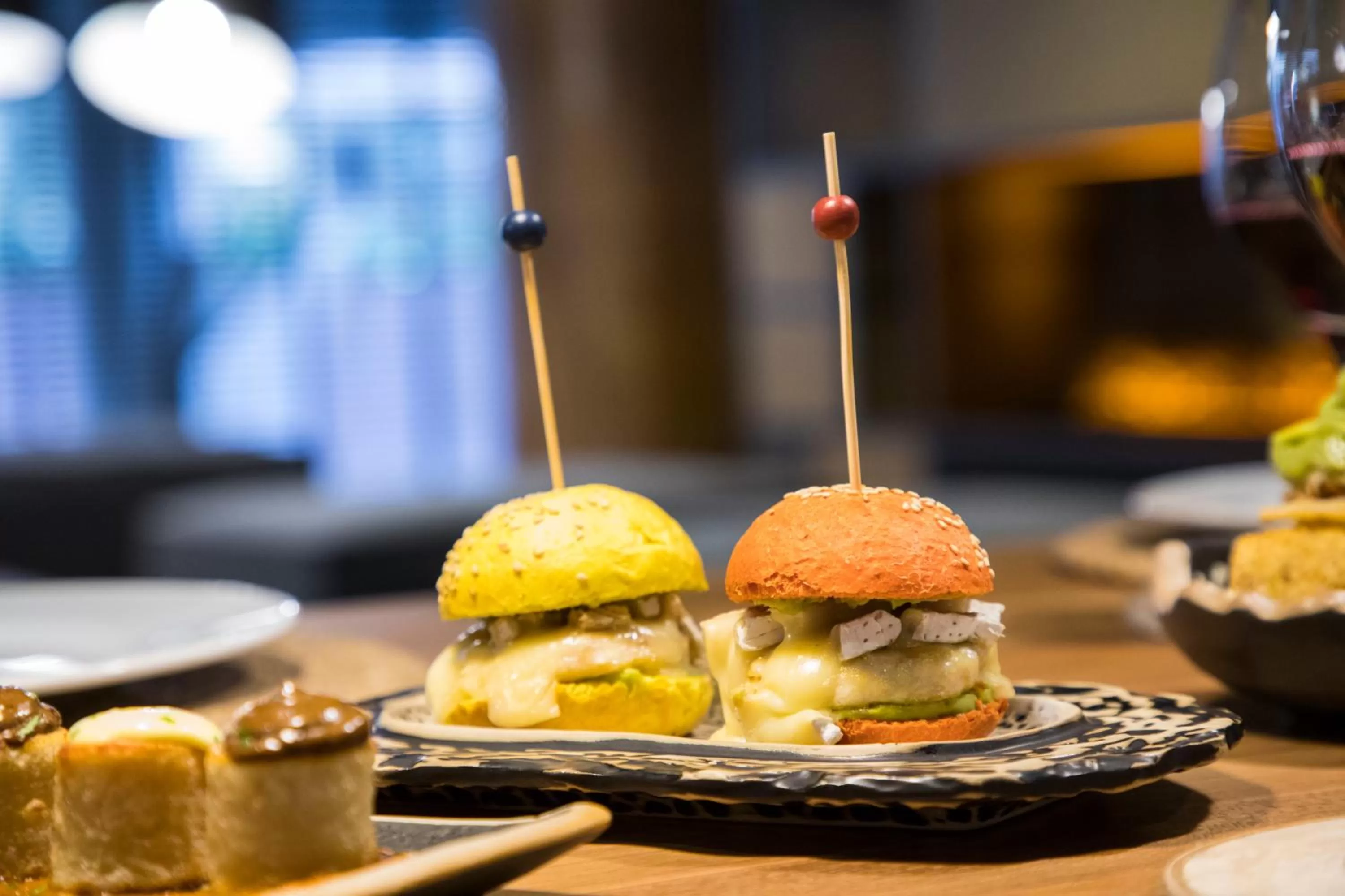 Restaurant/places to eat in Fènix Hotel