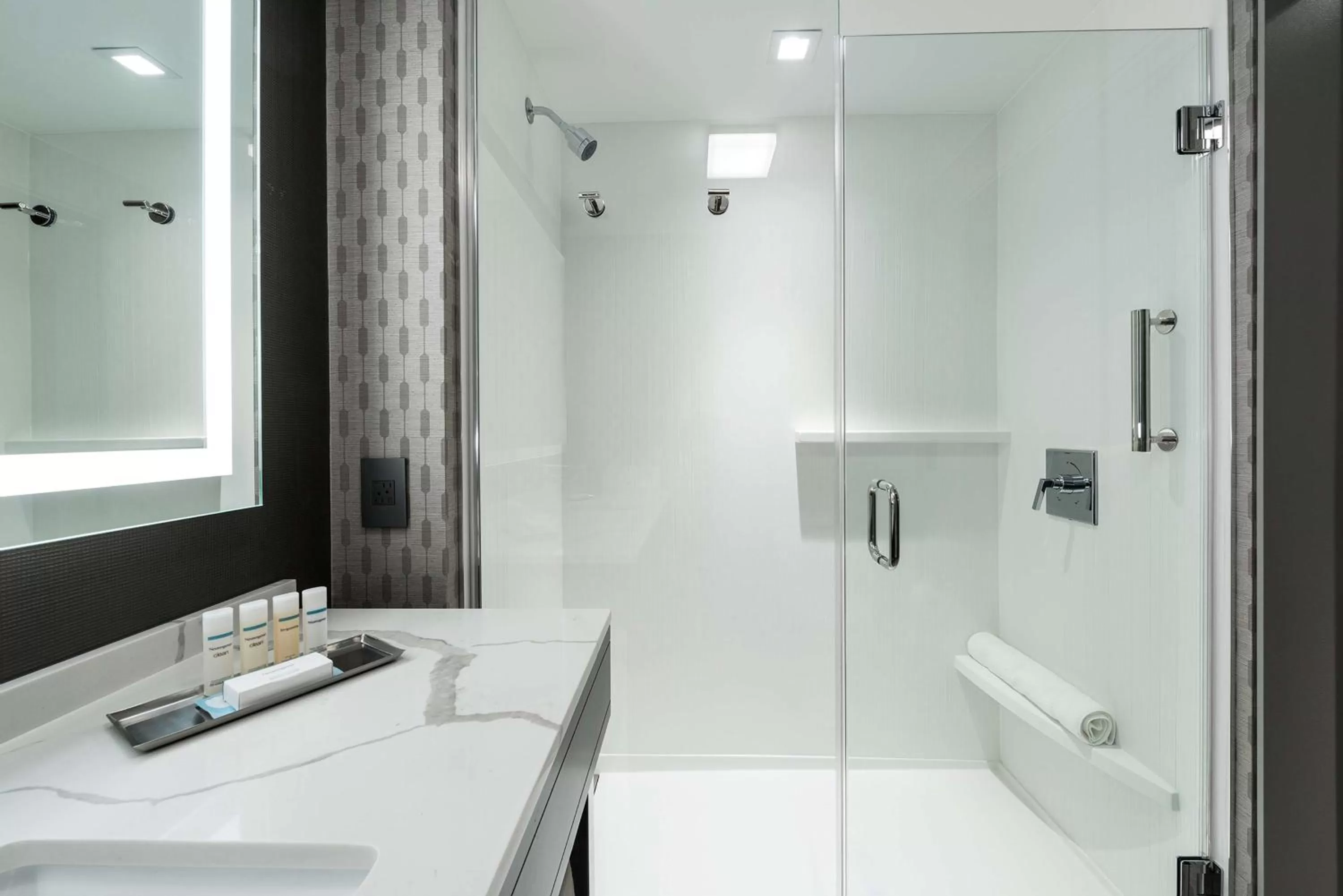 Bathroom in Hilton Garden Inn Hanover Lebanon