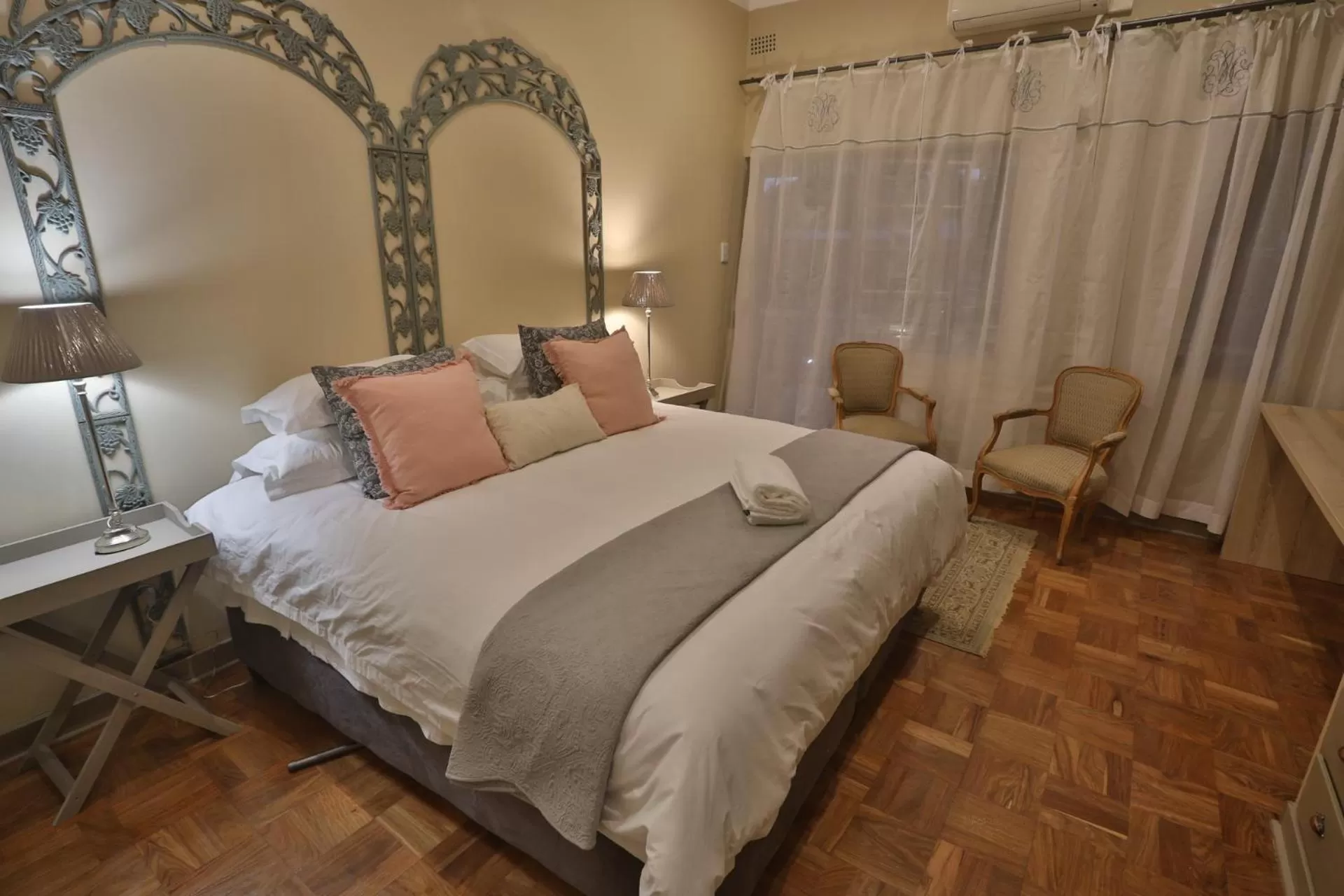 Bed in Ben's Bed and Breakfast