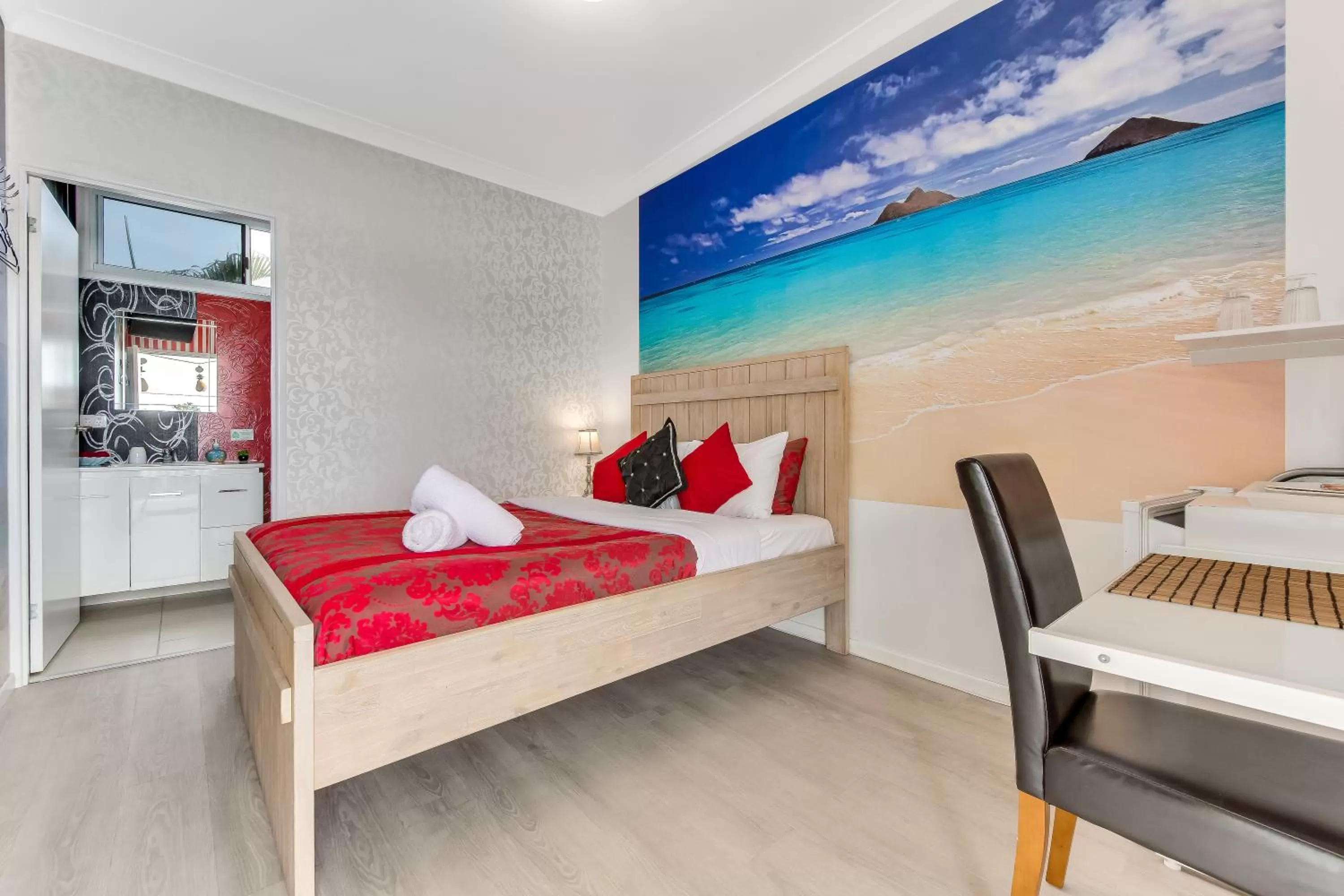 Bed in Coral Inn Boutique Motel