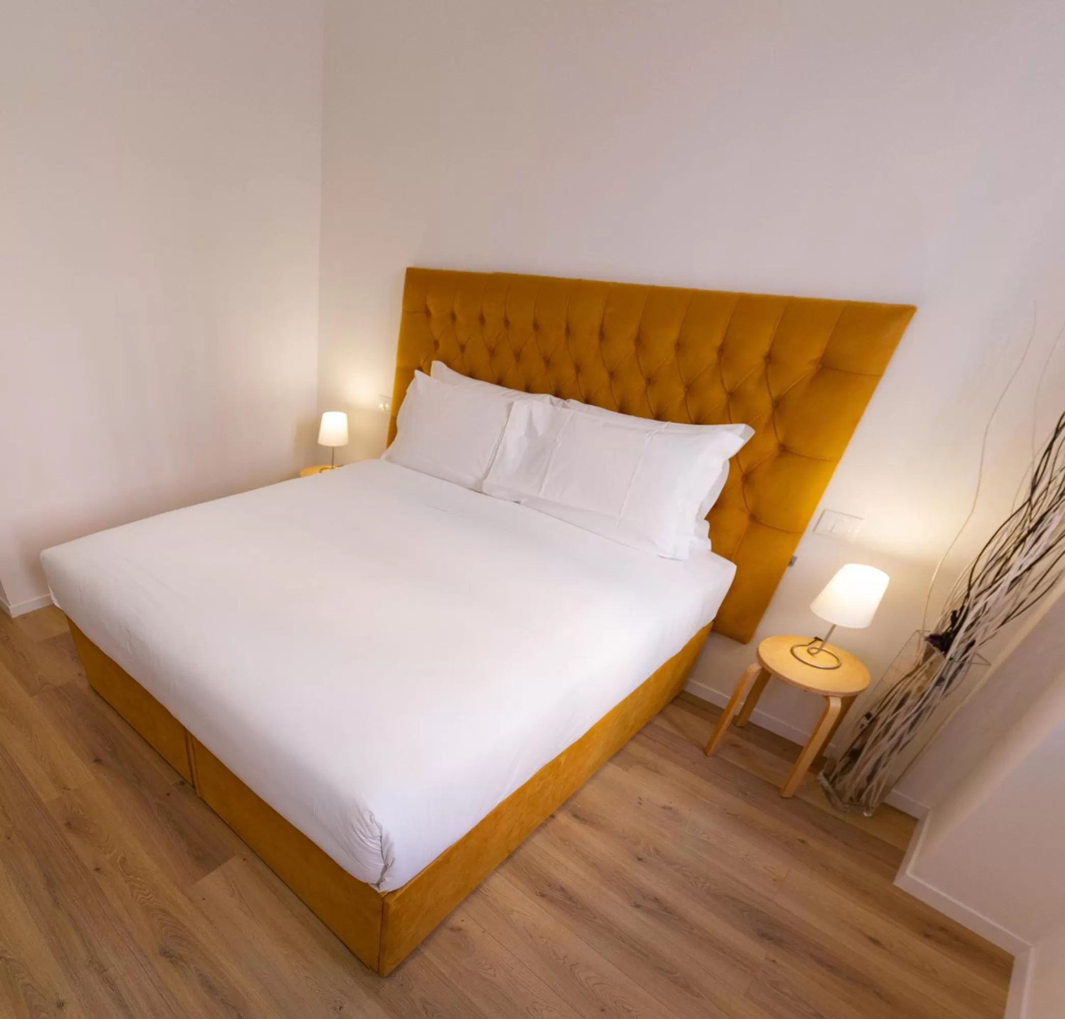 Photo of the whole room, Bed in Michelangelo Vatican Rooms