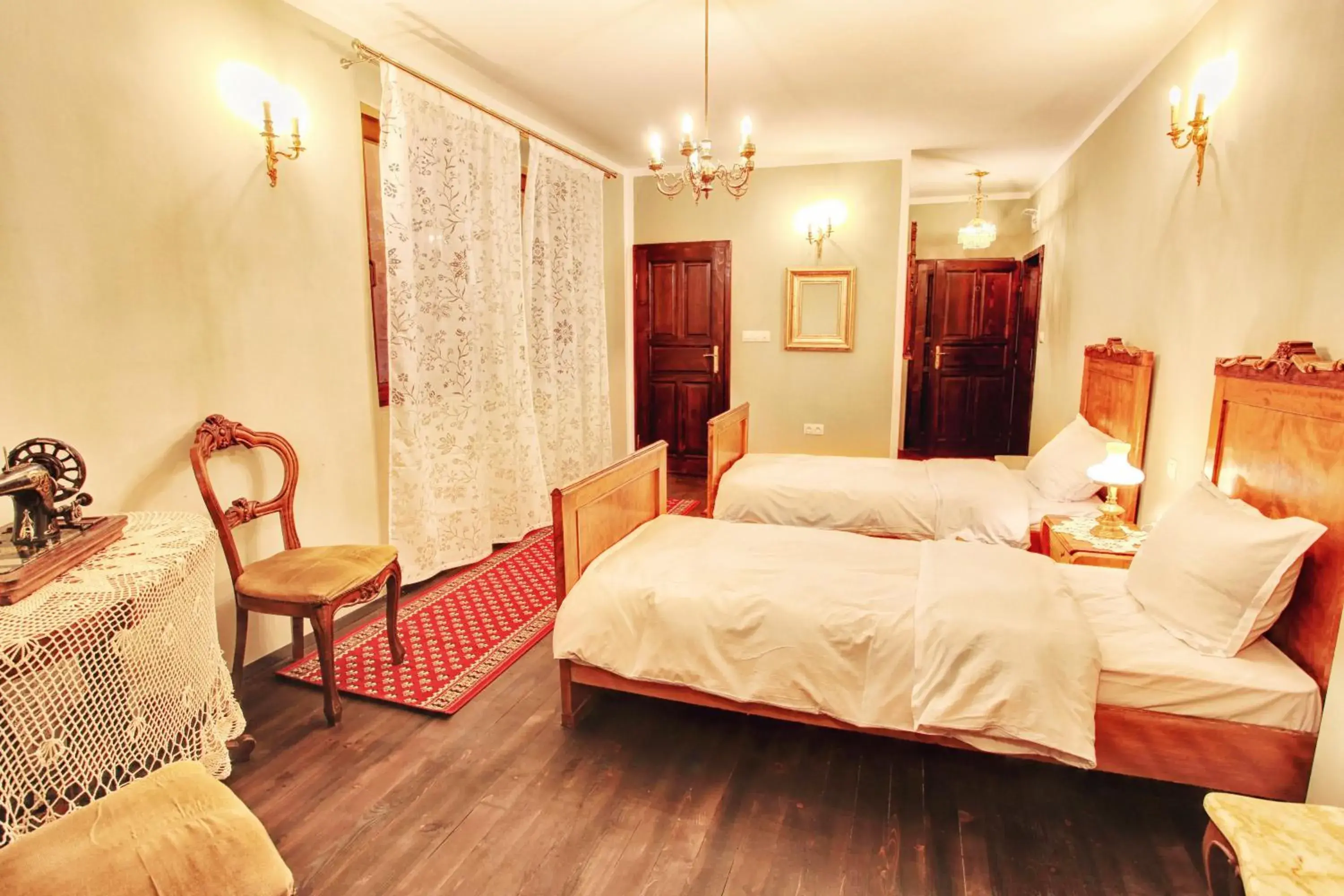 Superior Quadruple Room in Hotel Evmolpia Superior Quadruple Room in Hotel Evmolpia