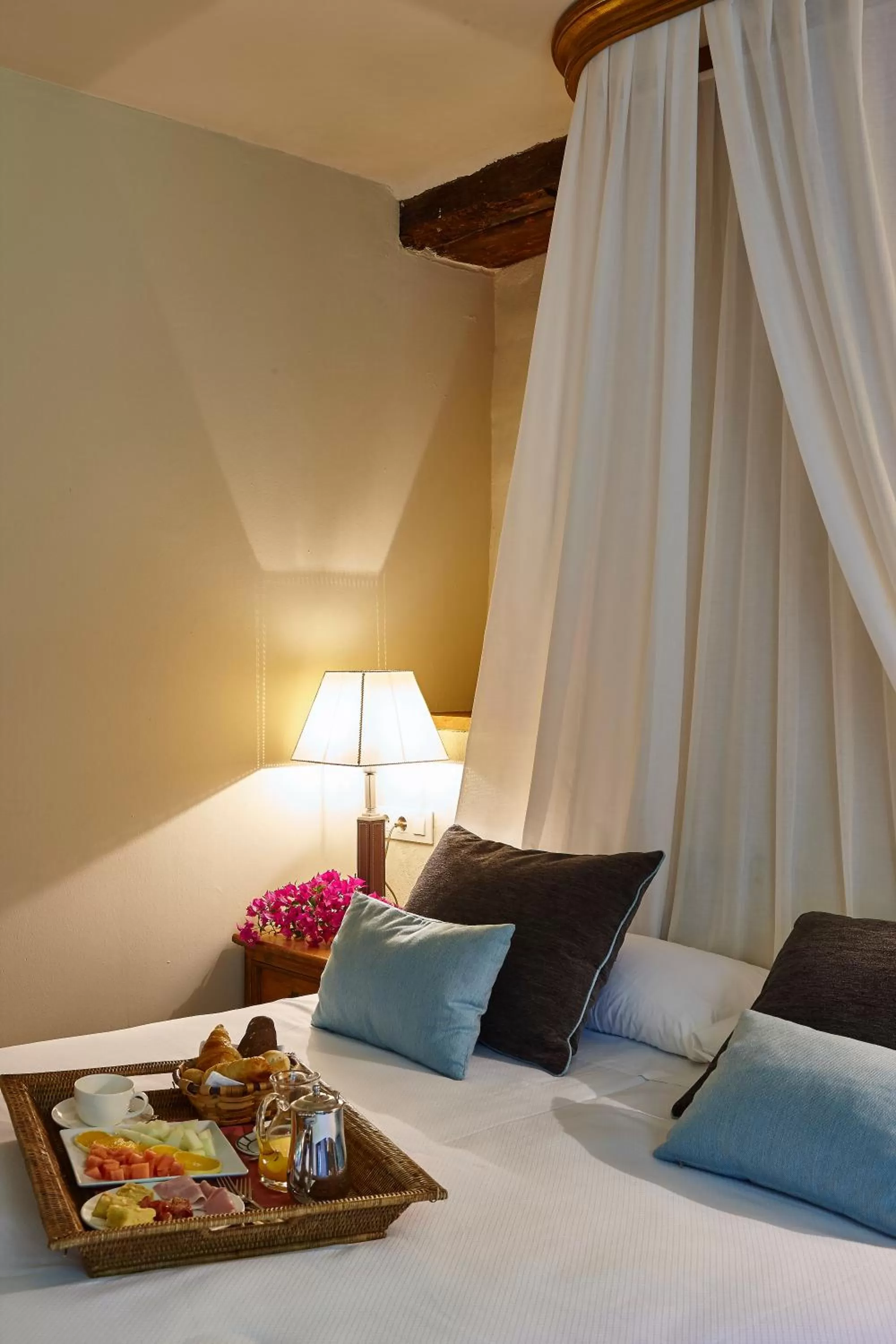 Decorative detail, Bed in Hotel Zubieta