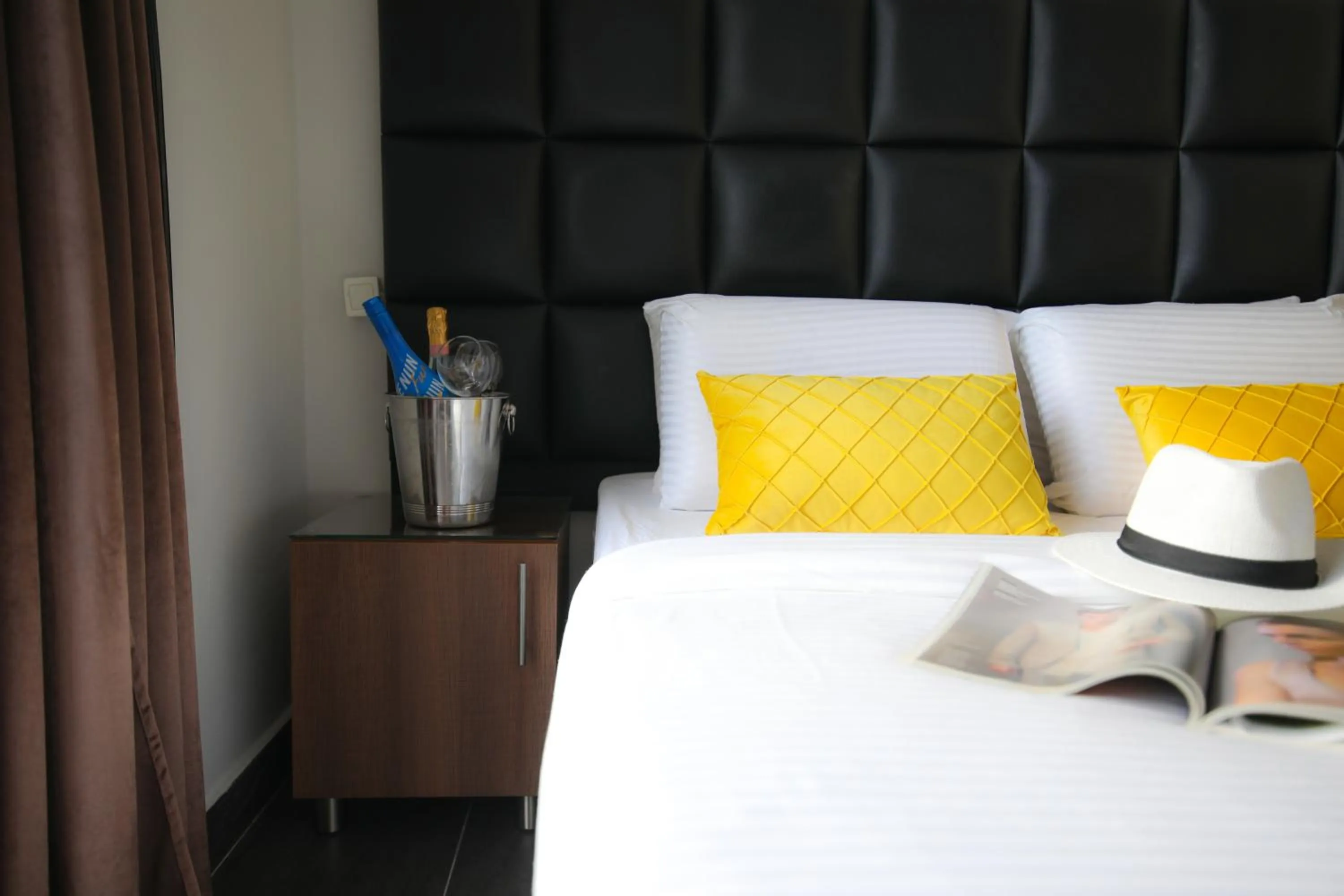 Bed in Miami Beach Hotel Tel Aviv