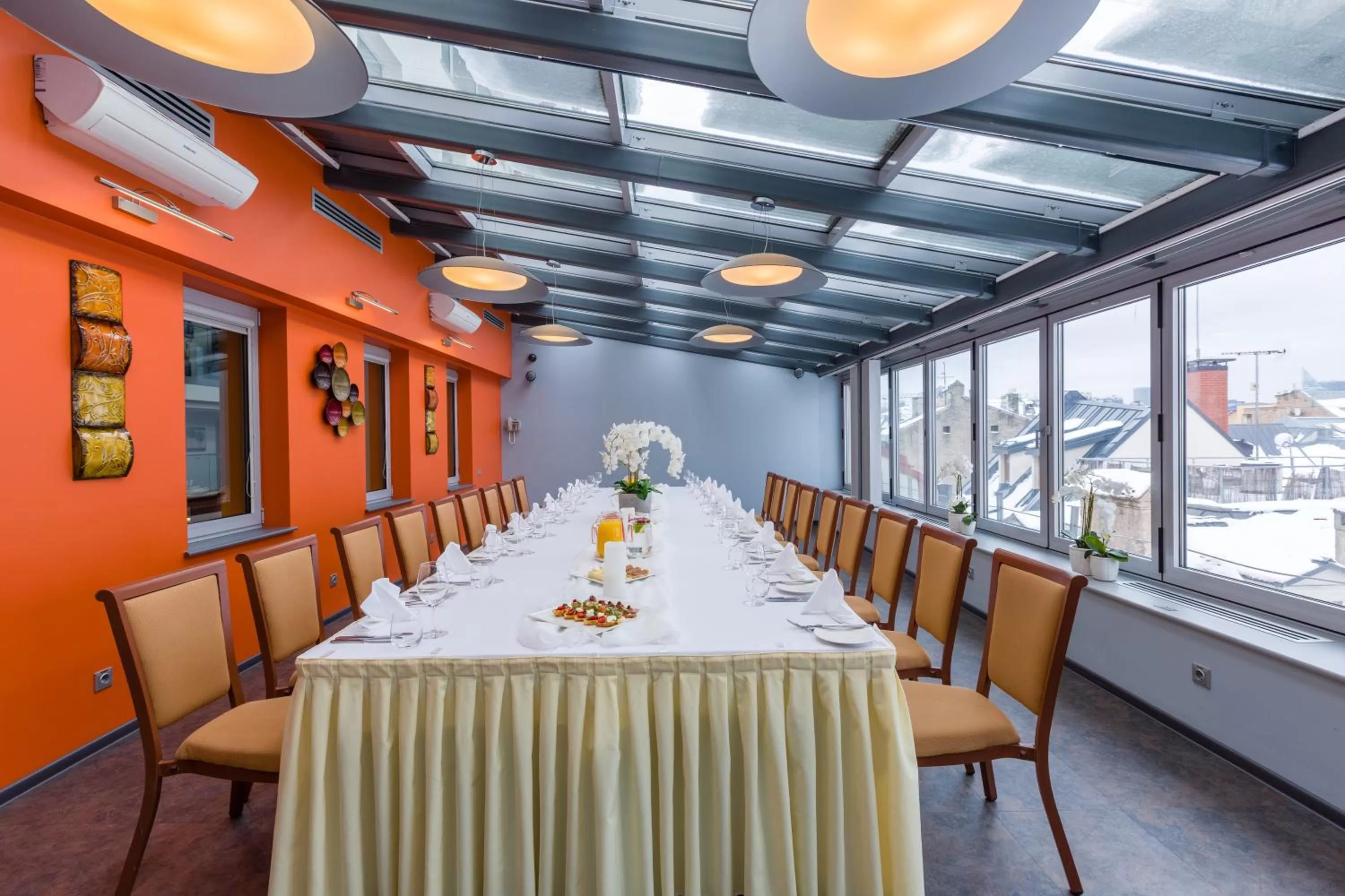 Banquet/Function facilities in Avalon Hotel & Conferences