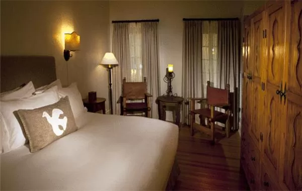 Photo of the whole room, Bed in Hotel St Francis