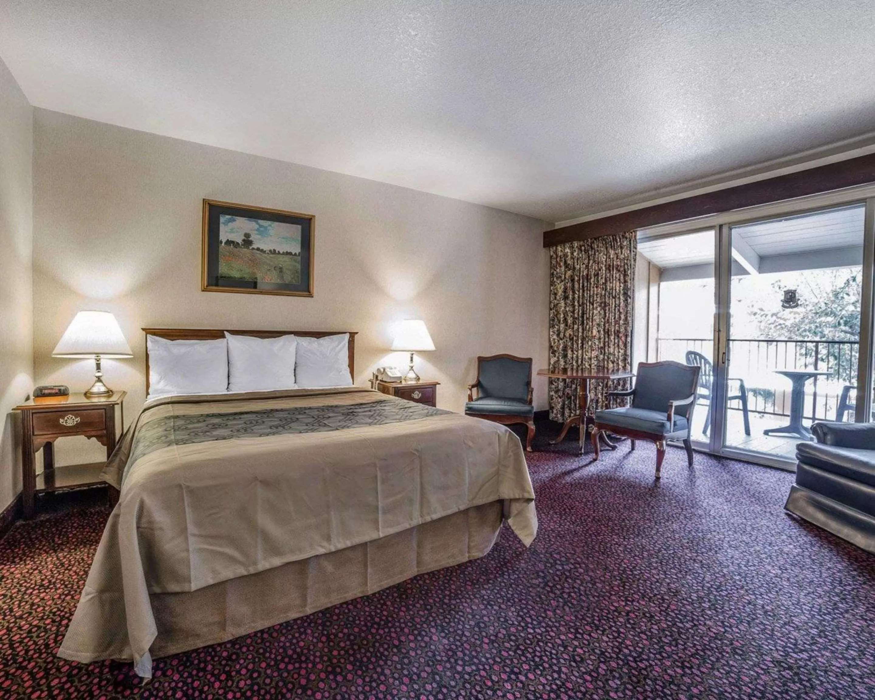 Photo of the whole room, Bed in Econo Lodge Near Reno-Sparks Convention Center
