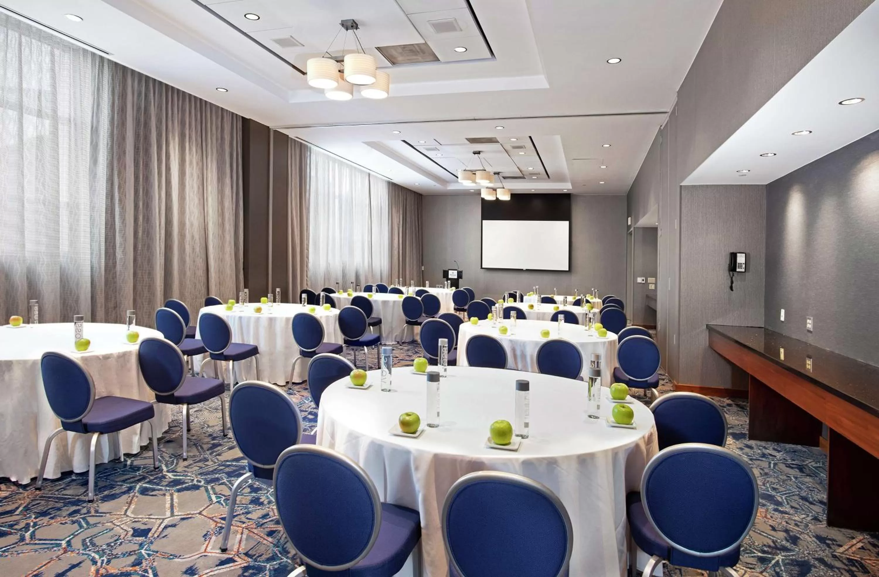 Meeting/conference room in Hilton Baltimore Inner Harbor