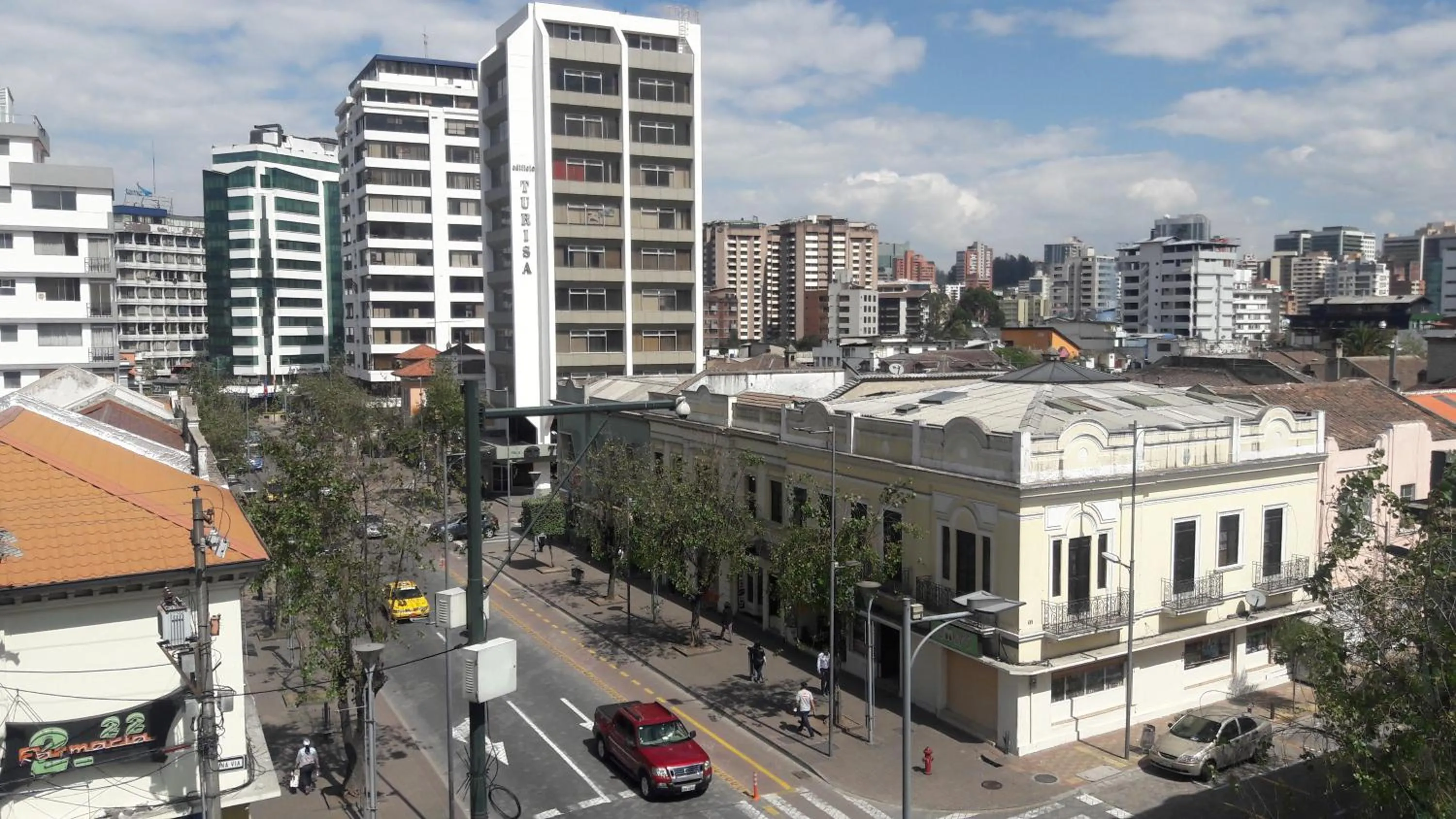 Nearby landmark in Hotel Bonaventure