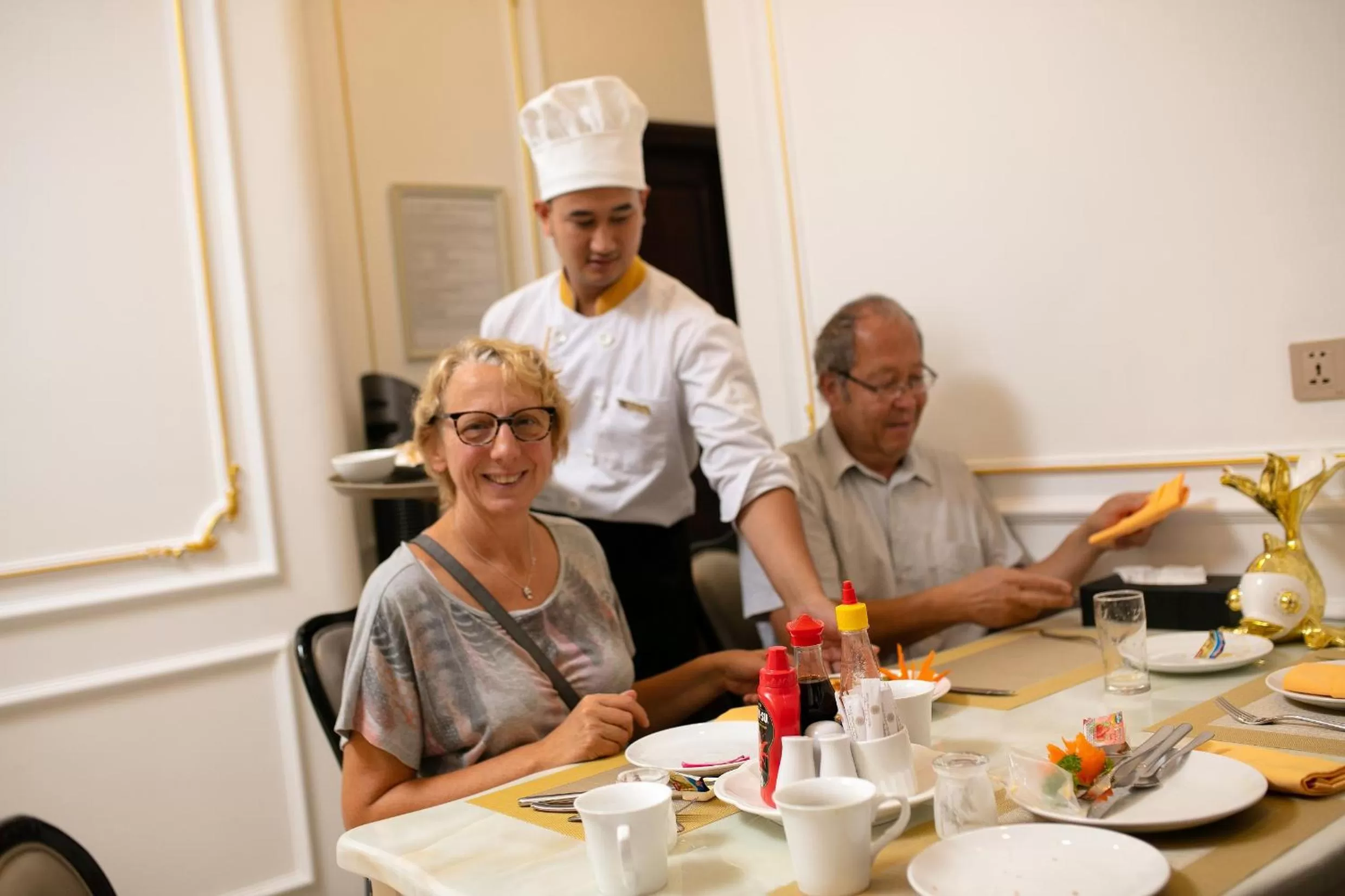 Restaurant/places to eat in Royal Holiday Hanoi Hotel