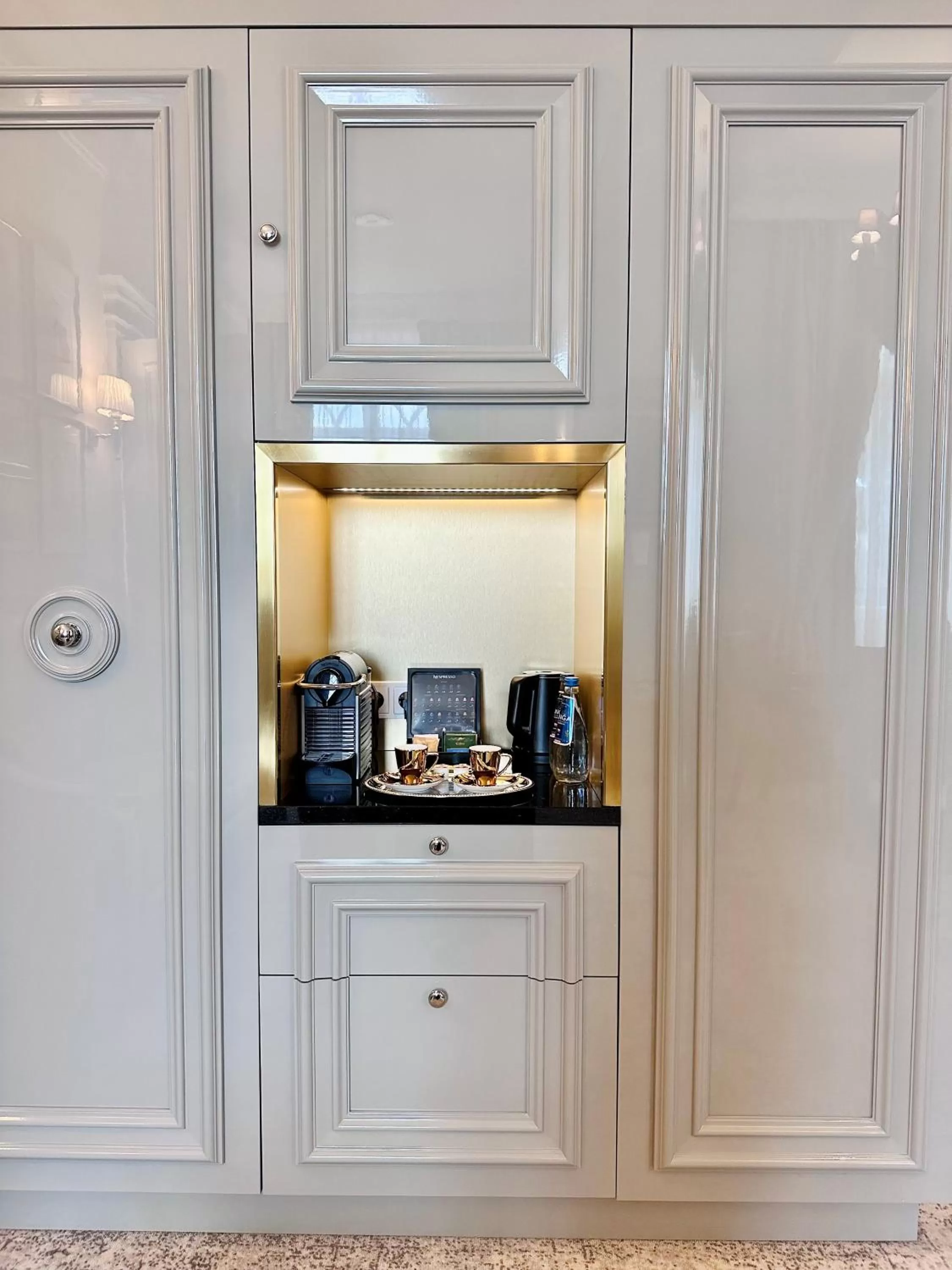 Coffee/tea facilities in Bachleda Luxury Hotel Kraków - MGallery Collection