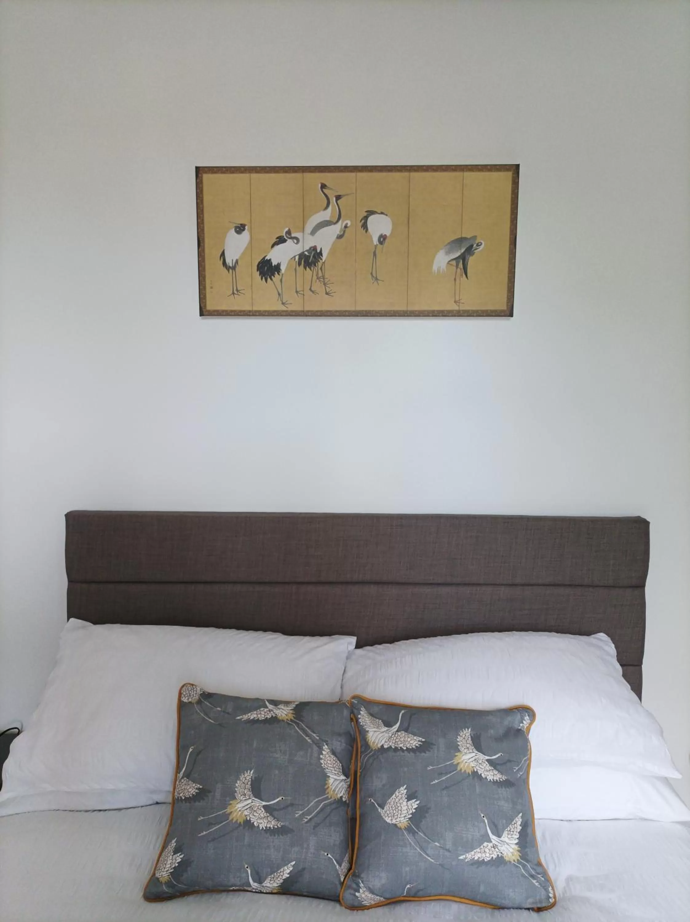 King Room in Victorian Renovation Room 1